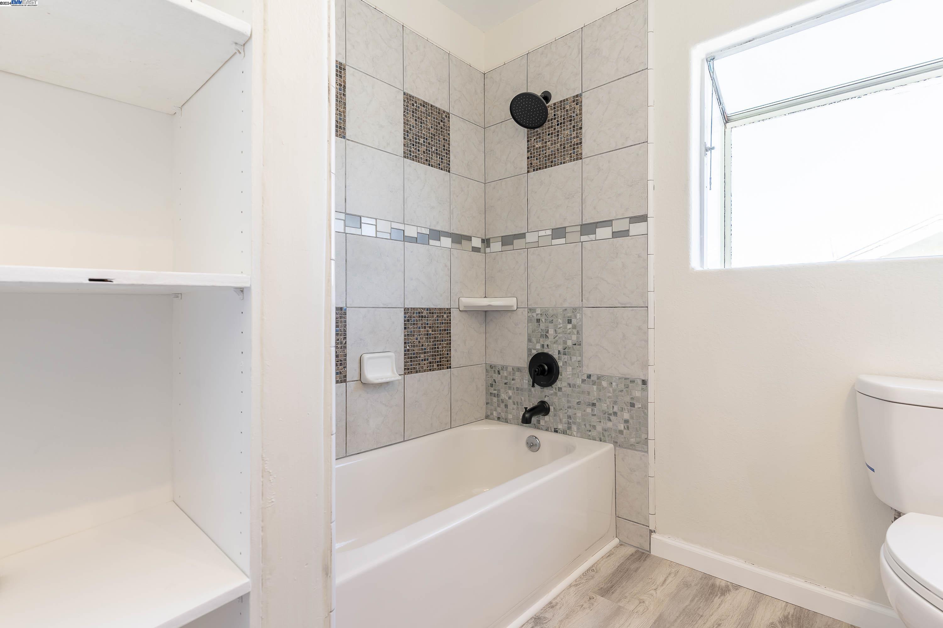 Detail Gallery Image 21 of 60 For 344 Lake Ave, Rodeo,  CA 94572 - 3 Beds | 2 Baths