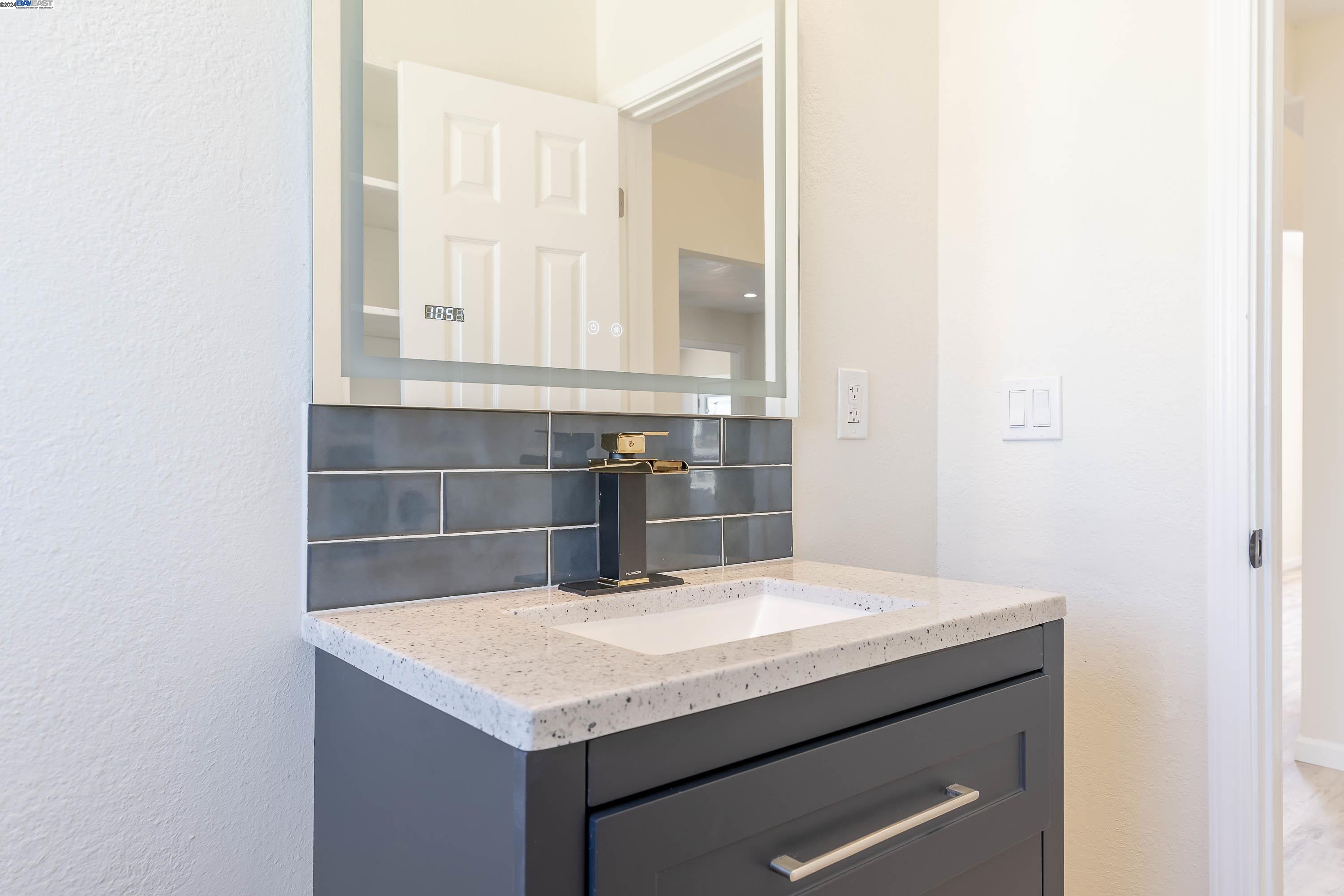 Detail Gallery Image 24 of 60 For 344 Lake Ave, Rodeo,  CA 94572 - 3 Beds | 2 Baths