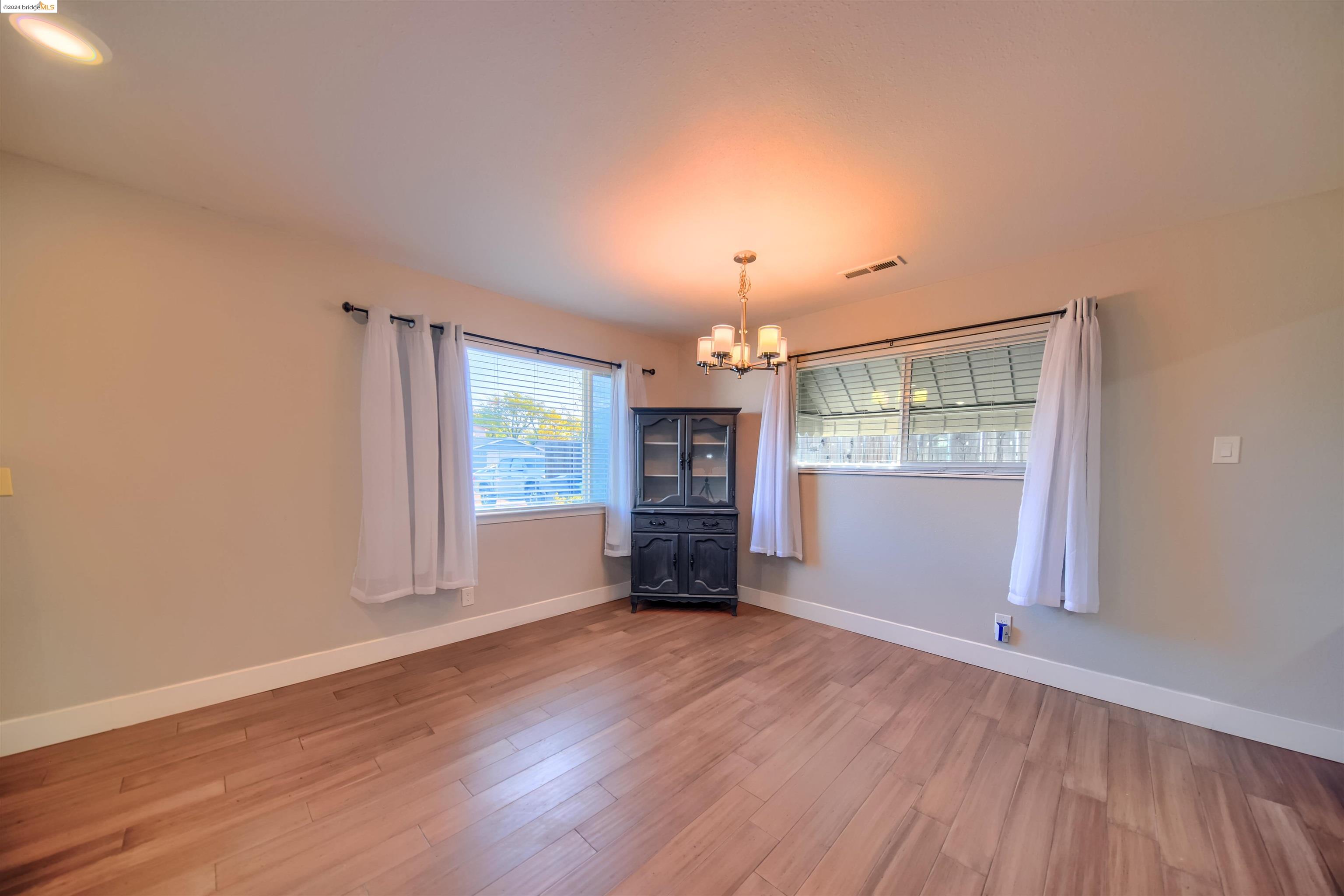 Detail Gallery Image 9 of 27 For 125 Pereira Ave, Tracy,  CA 95376 - 3 Beds | 1 Baths