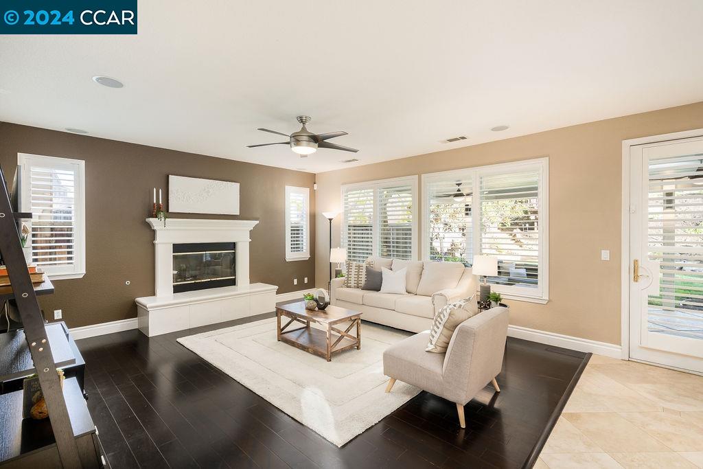 Detail Gallery Image 25 of 60 For 5410 Oakstone Ct, Concord,  CA 94521 - 5 Beds | 3/1 Baths
