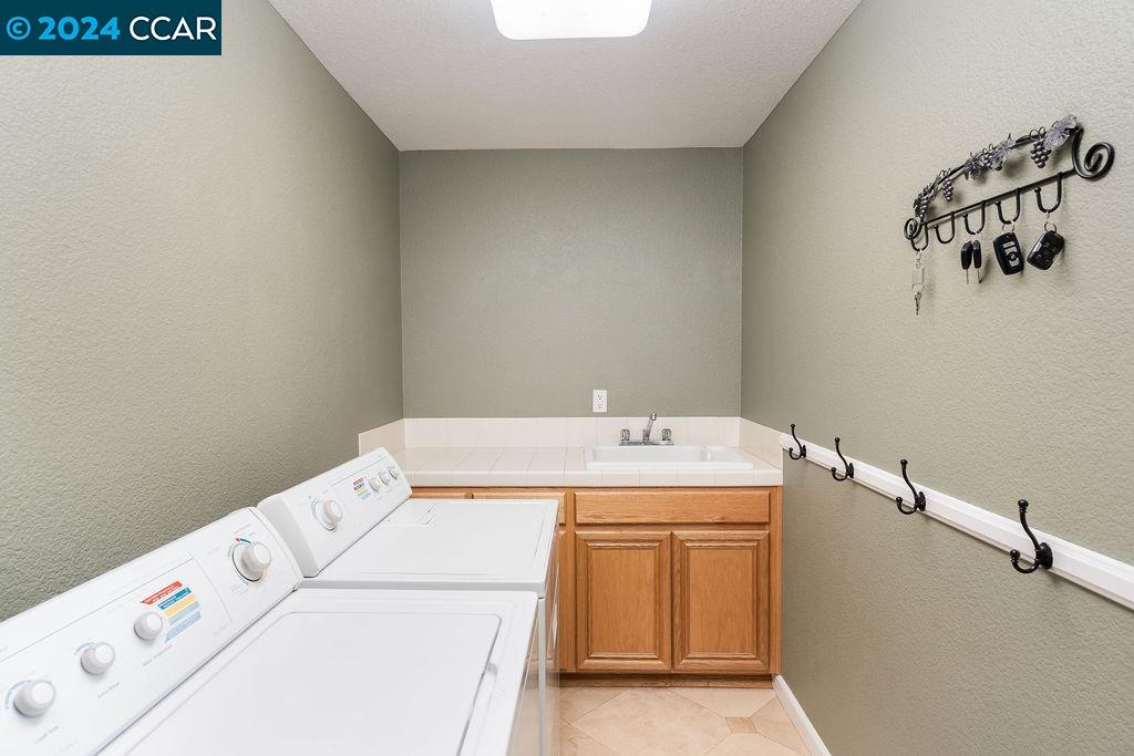 Detail Gallery Image 32 of 60 For 5410 Oakstone Ct, Concord,  CA 94521 - 5 Beds | 3/1 Baths
