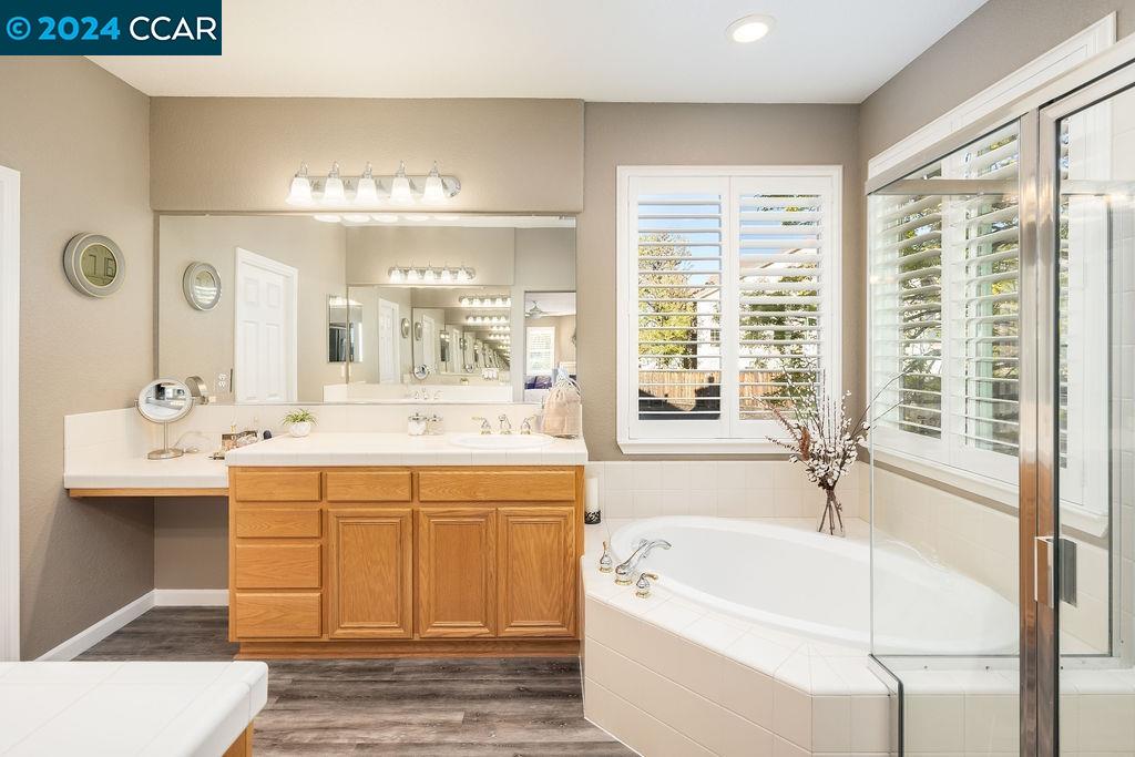 Detail Gallery Image 36 of 60 For 5410 Oakstone Ct, Concord,  CA 94521 - 5 Beds | 3/1 Baths