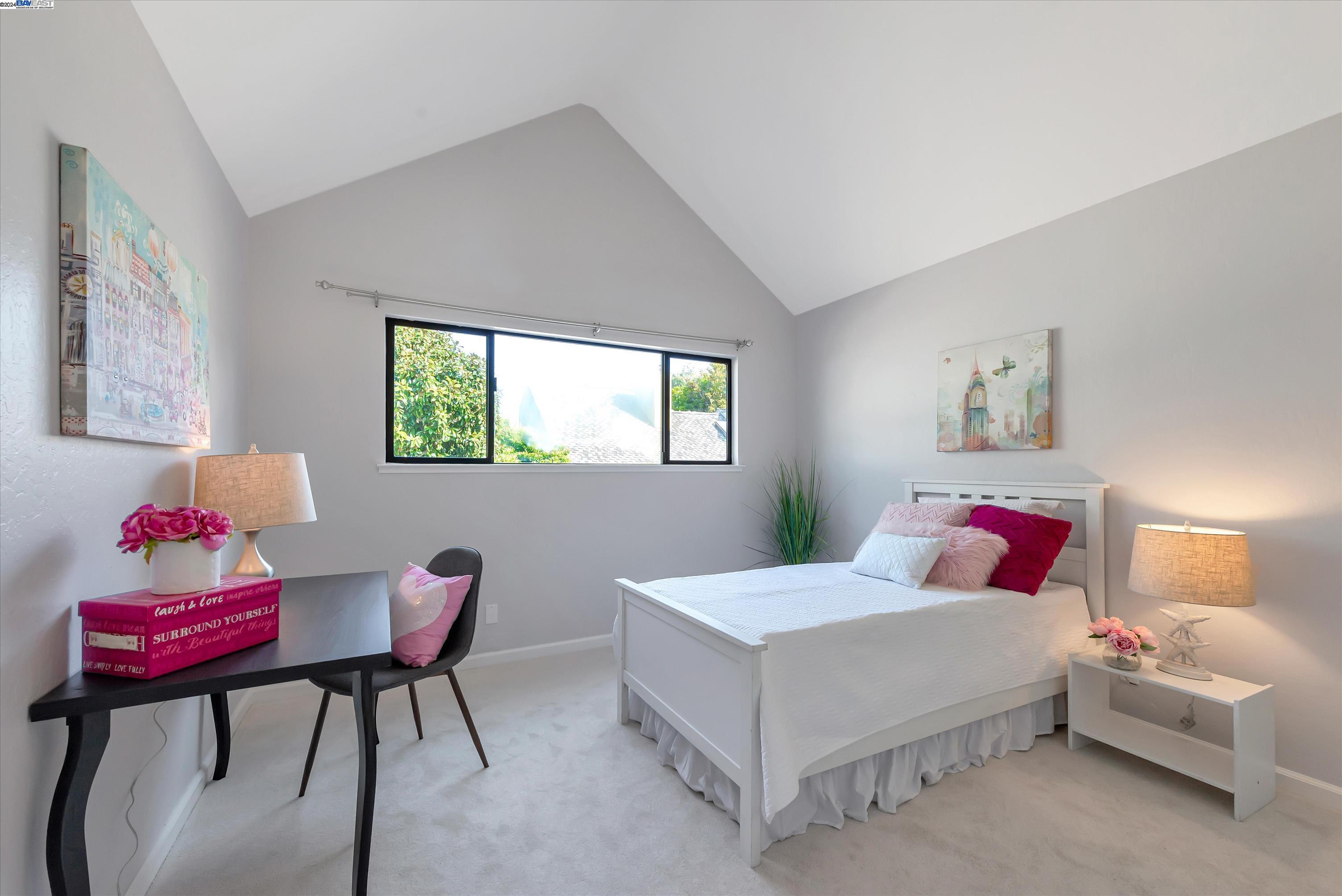 Detail Gallery Image 18 of 41 For 670 San Antonio Rd #6,  Palo Alto,  CA 94306 - 3 Beds | 2/1 Baths
