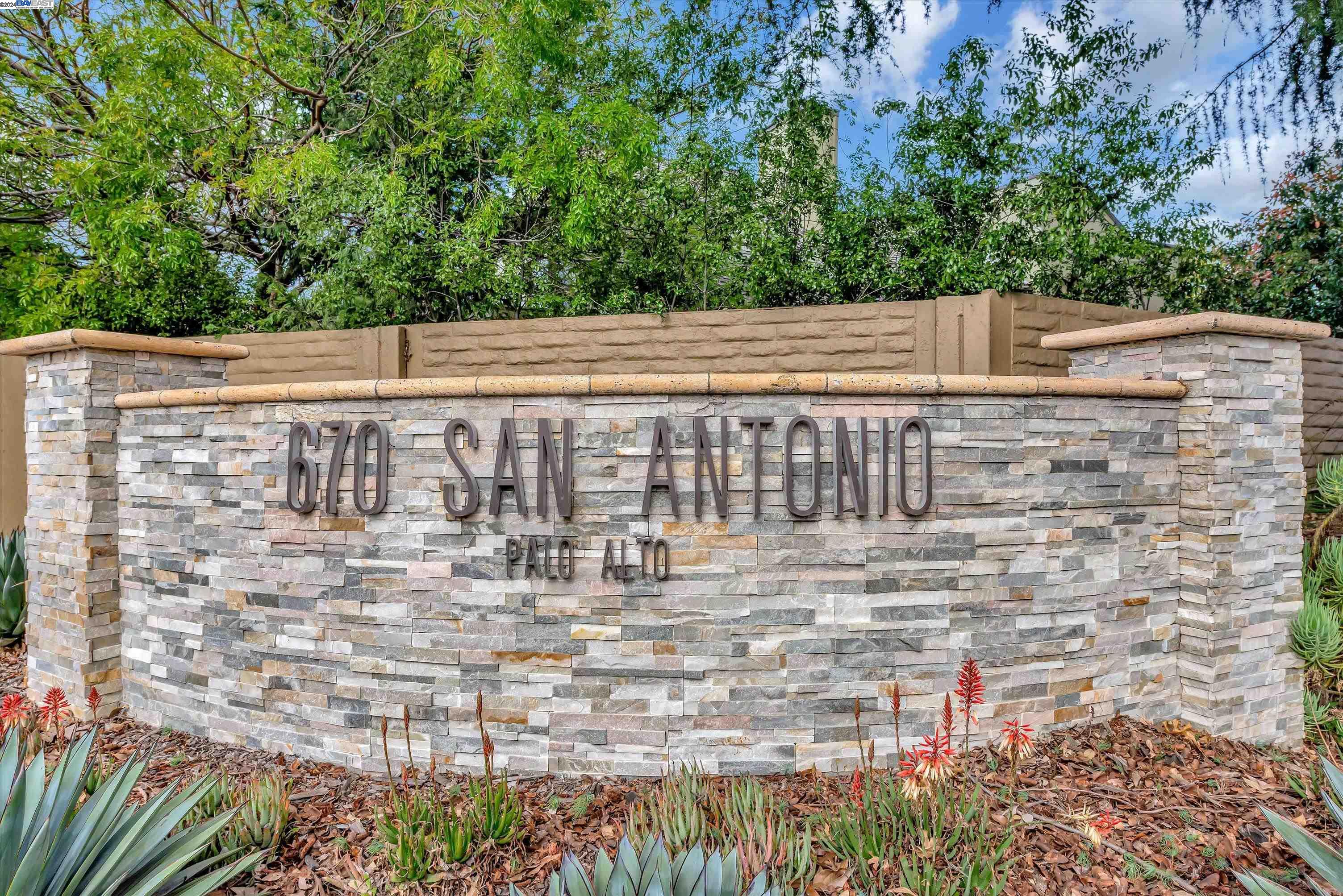 Detail Gallery Image 39 of 41 For 670 San Antonio Rd #6,  Palo Alto,  CA 94306 - 3 Beds | 2/1 Baths