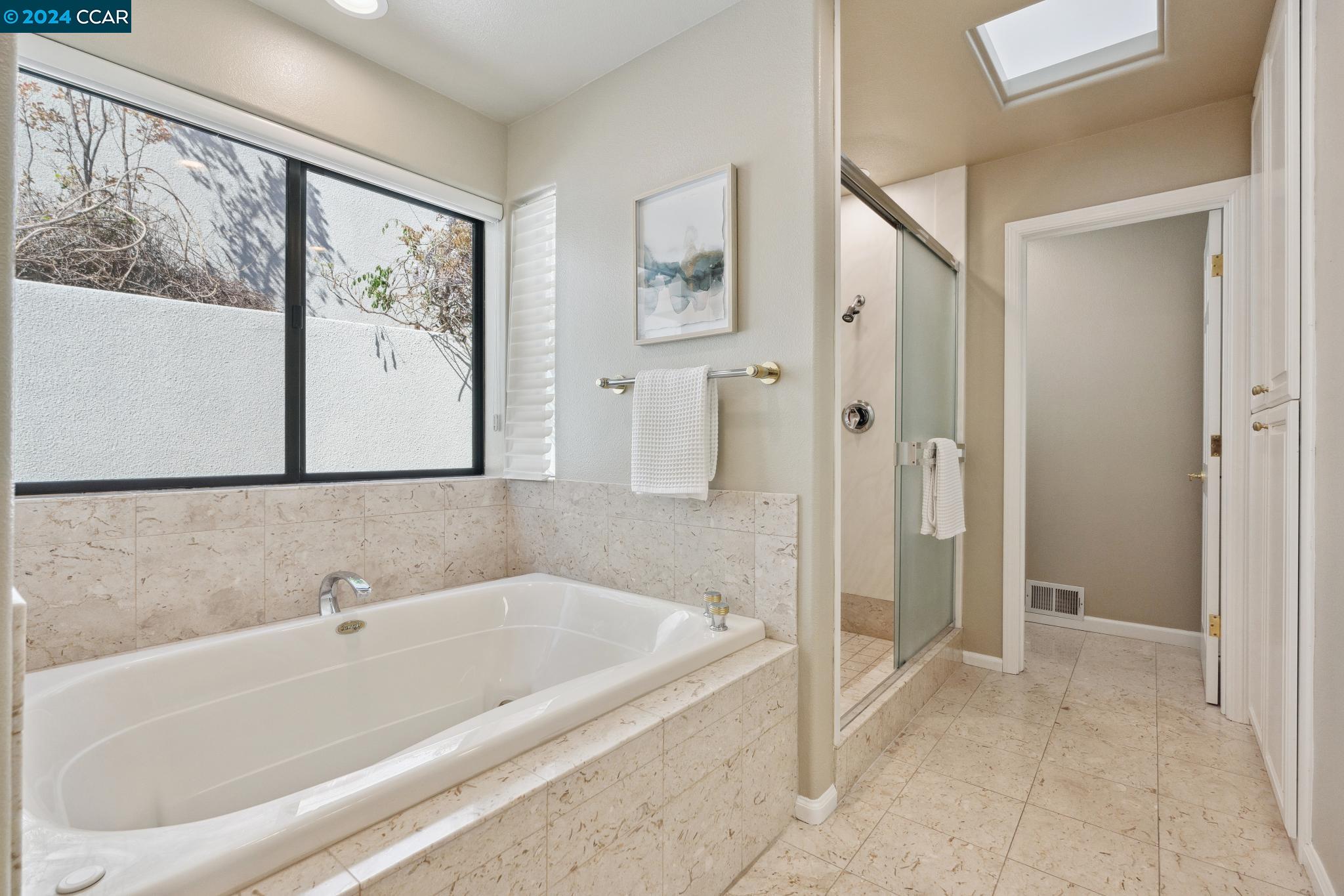 Detail Gallery Image 25 of 43 For 208 Valley Oaks Dr, Alamo,  CA 94507 - 4 Beds | 2/1 Baths