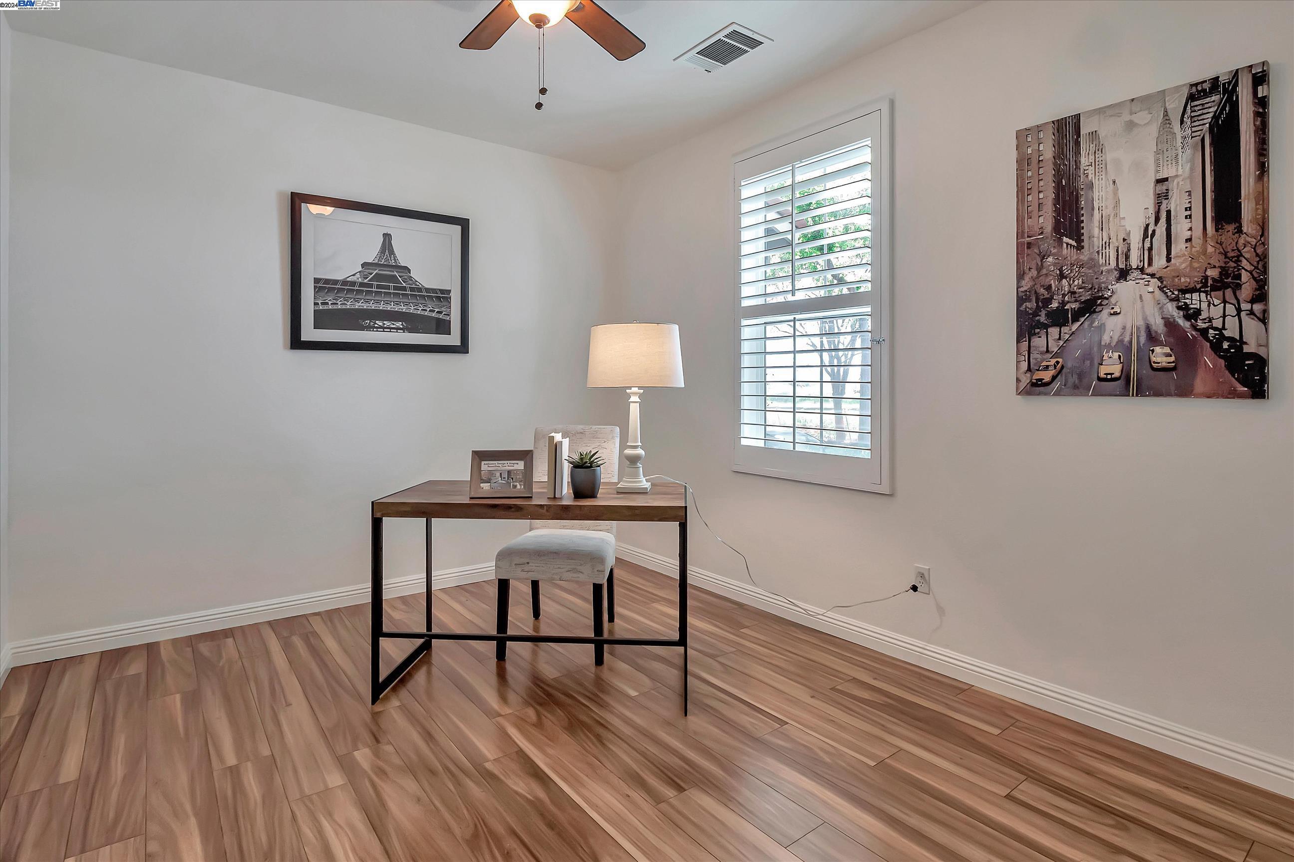 Detail Gallery Image 20 of 36 For 207 Heligan Ln #7,  Livermore,  CA 94551 - 3 Beds | 3/1 Baths