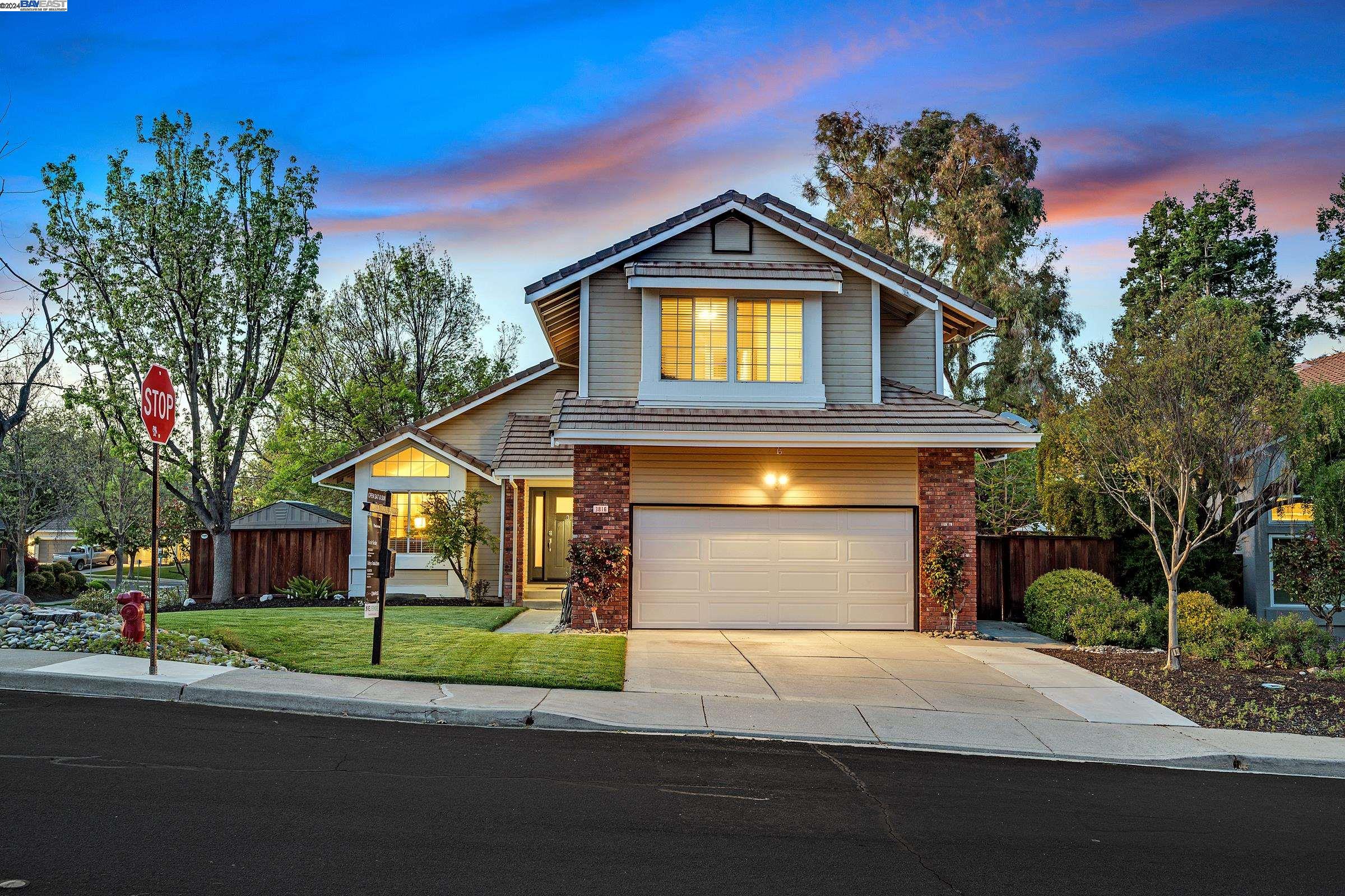 Detail Gallery Image 2 of 60 For 3816 Loch Lomand Way, Livermore,  CA 94551 - 4 Beds | 2/1 Baths