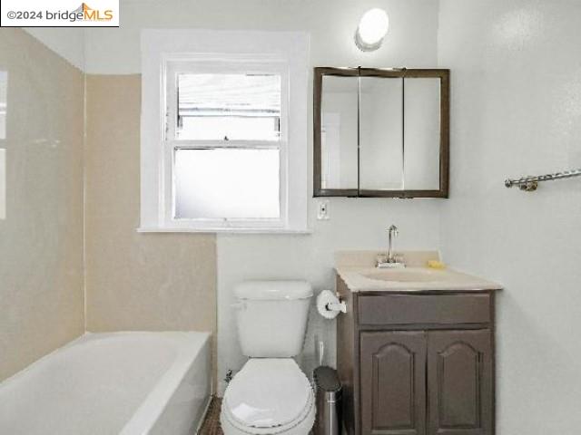 Detail Gallery Image 14 of 24 For 1302 E 19th St, Oakland,  CA 94606 - – Beds | – Baths