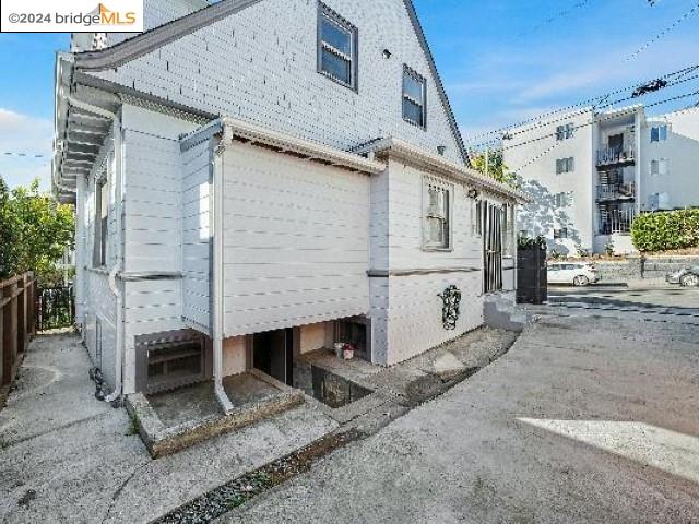 Detail Gallery Image 21 of 24 For 1302 E 19th St, Oakland,  CA 94606 - – Beds | – Baths