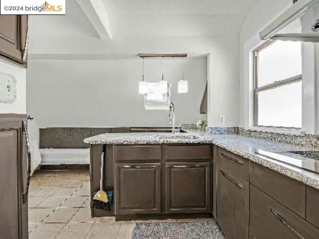 Detail Gallery Image 7 of 24 For 1302 E 19th St, Oakland,  CA 94606 - – Beds | – Baths