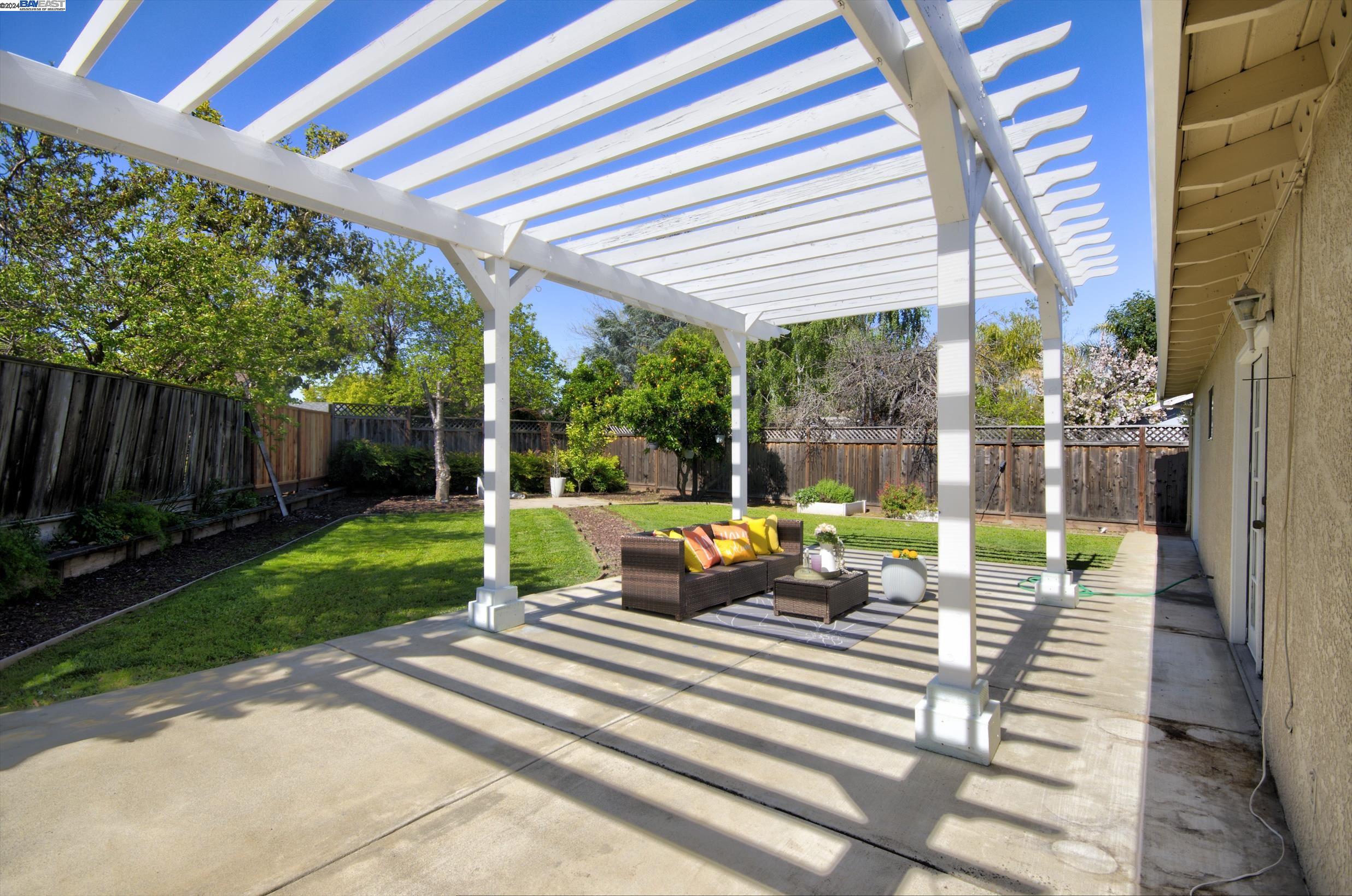 Detail Gallery Image 22 of 28 For 890 Mulcaster Ct, San Jose,  CA 95136 - 4 Beds | 2 Baths
