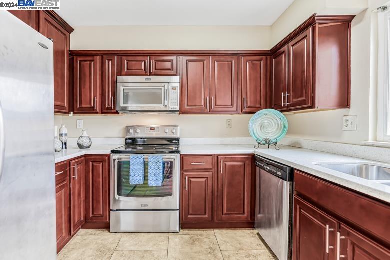 Detail Gallery Image 14 of 49 For 2322 Belvedere Ave, San Leandro,  CA 94577 - 2 Beds | 1/1 Baths