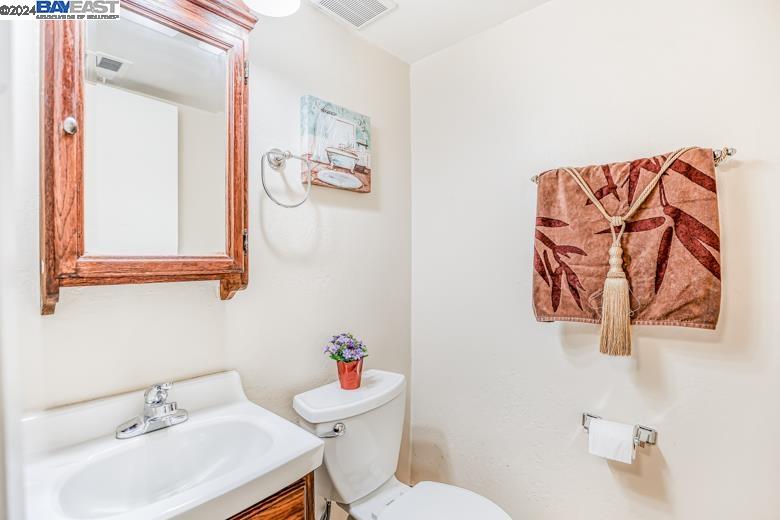 Detail Gallery Image 20 of 49 For 2322 Belvedere Ave, San Leandro,  CA 94577 - 2 Beds | 1/1 Baths