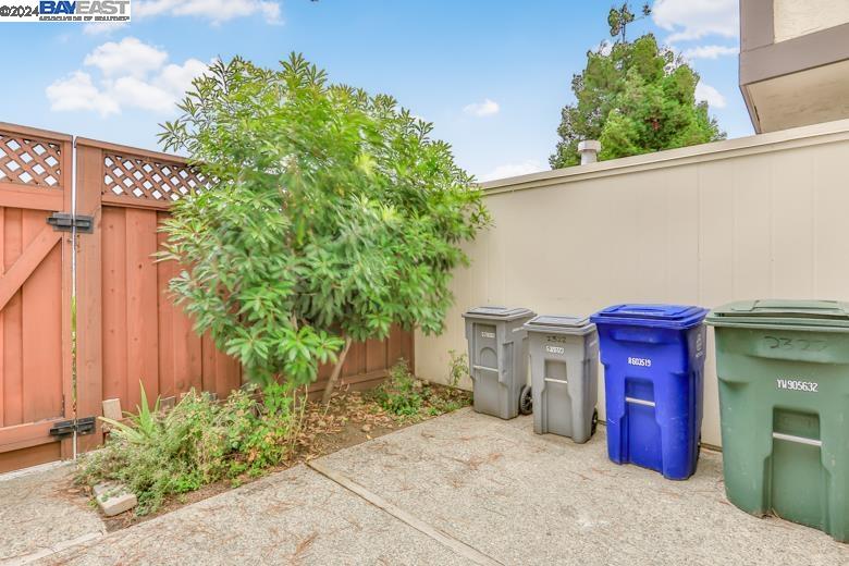 Detail Gallery Image 39 of 49 For 2322 Belvedere Ave, San Leandro,  CA 94577 - 2 Beds | 1/1 Baths