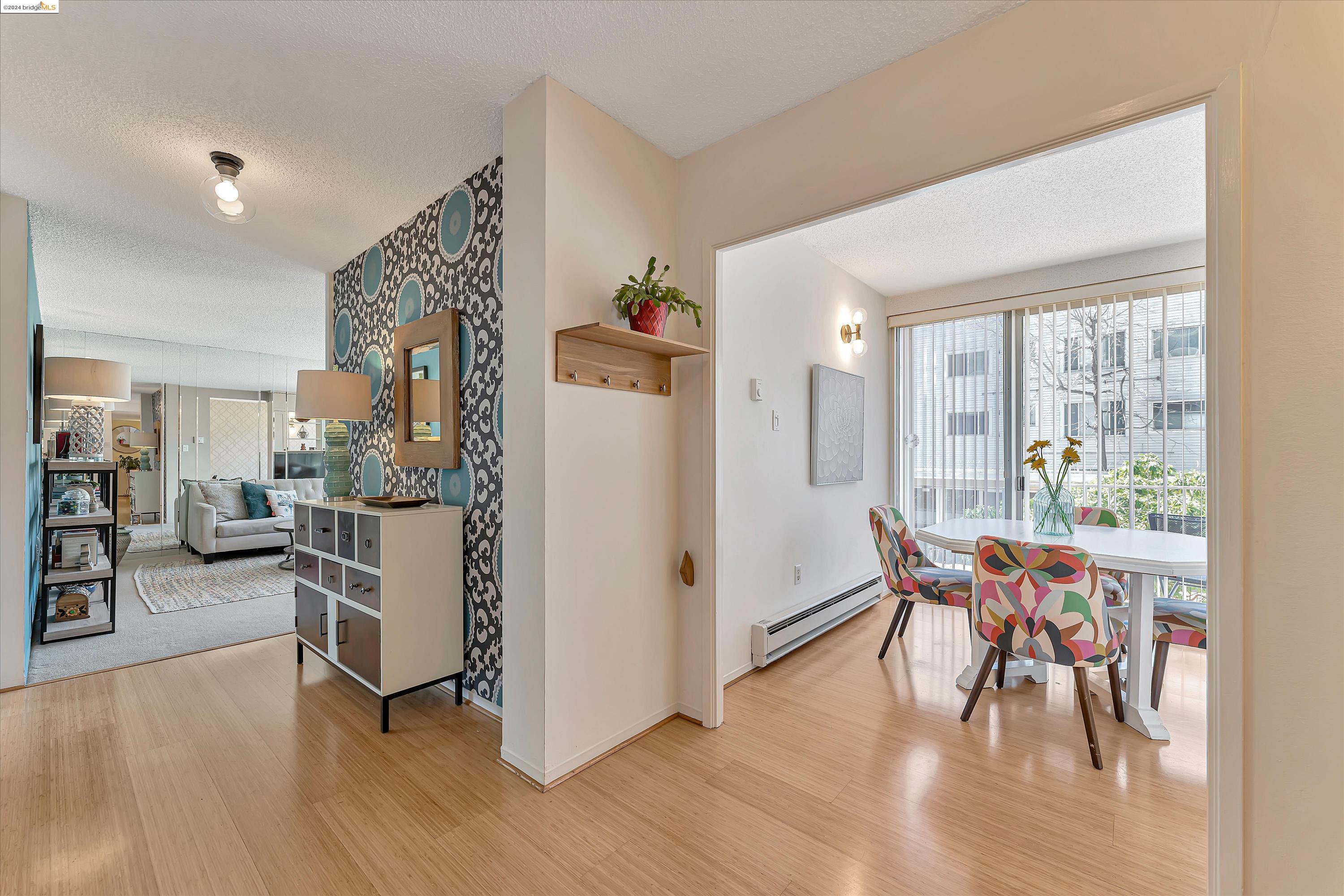 More Details about MLS # 41055520 : 1555 LAKESIDE DRIVE # 25