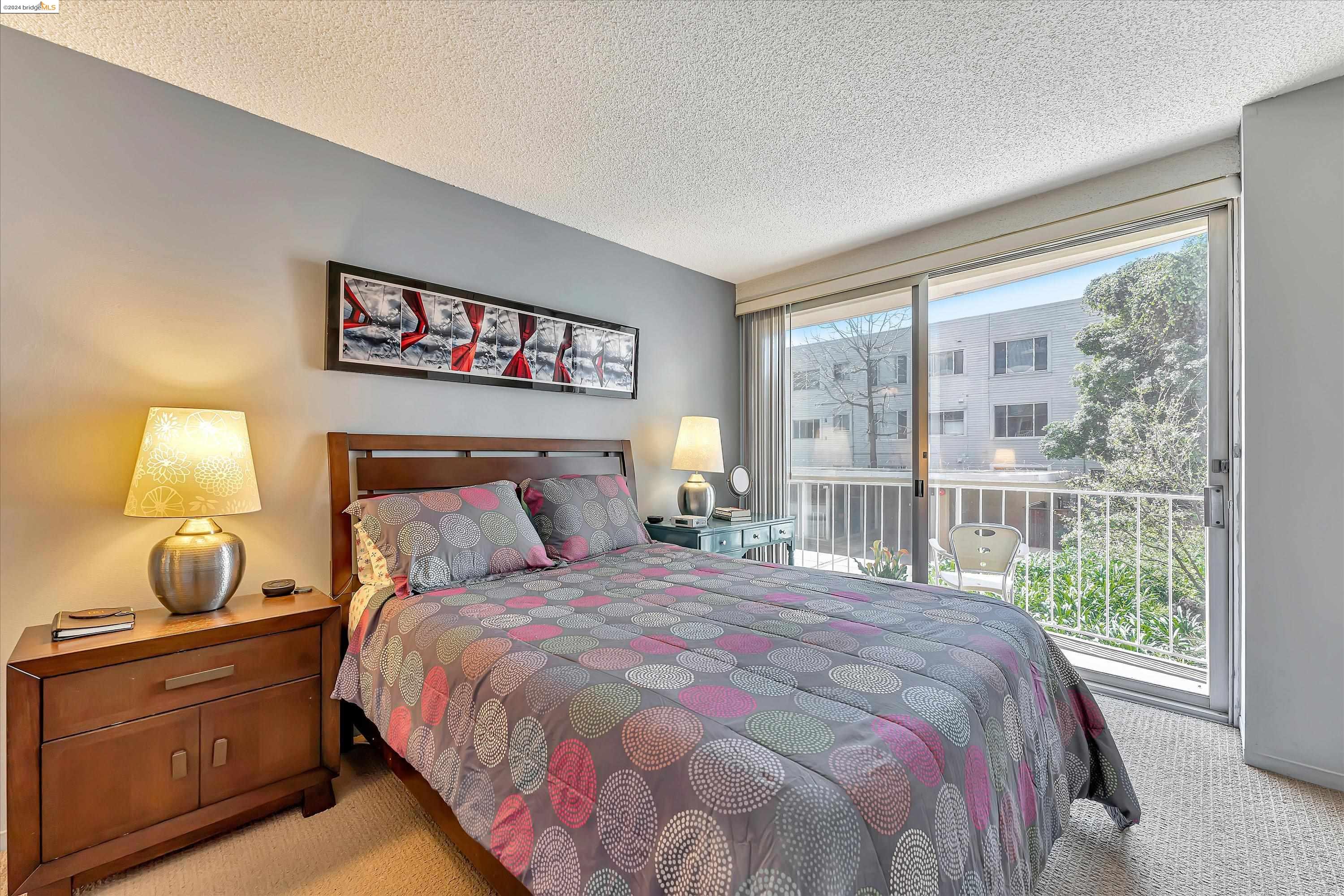 Detail Gallery Image 20 of 44 For 1555 Lakeside Drive #25,  Oakland,  CA 94612 - 2 Beds | 2 Baths