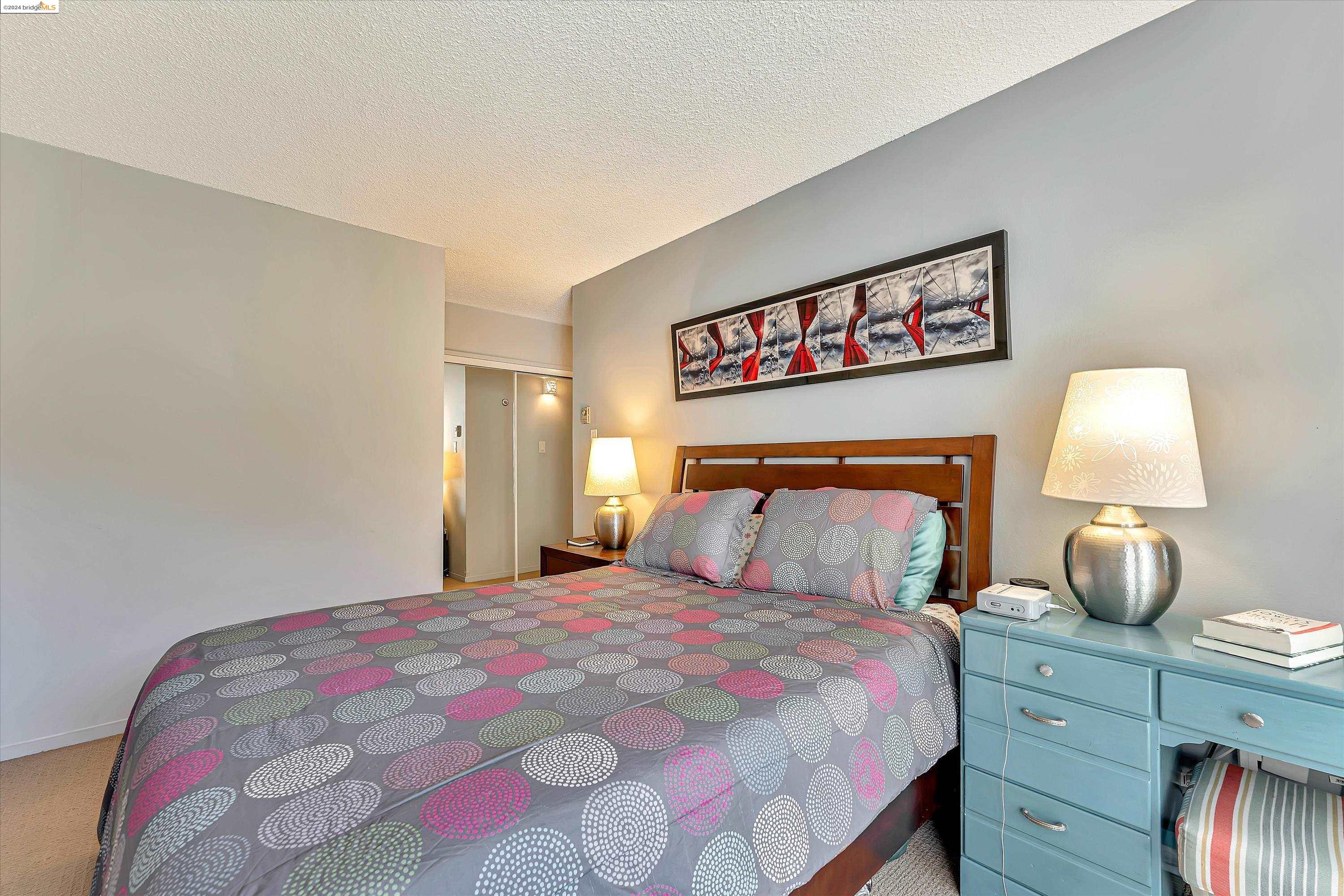Detail Gallery Image 21 of 44 For 1555 Lakeside Drive #25,  Oakland,  CA 94612 - 2 Beds | 2 Baths