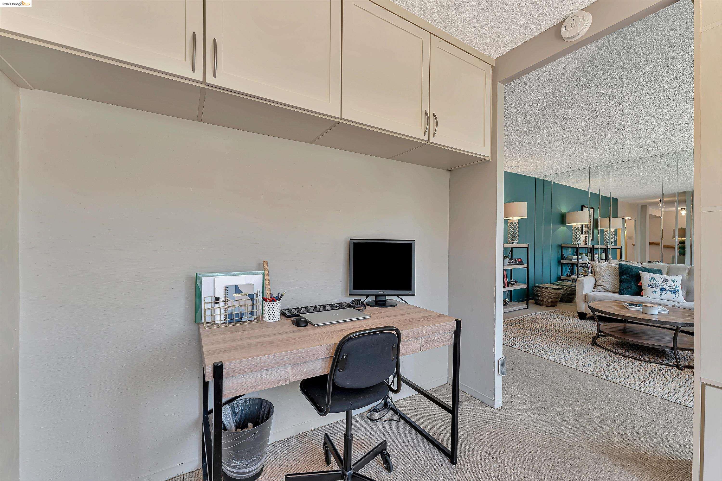 Detail Gallery Image 7 of 48 For 1555 Lakeside Drive #25,  Oakland,  CA 94612 - 2 Beds | 2 Baths