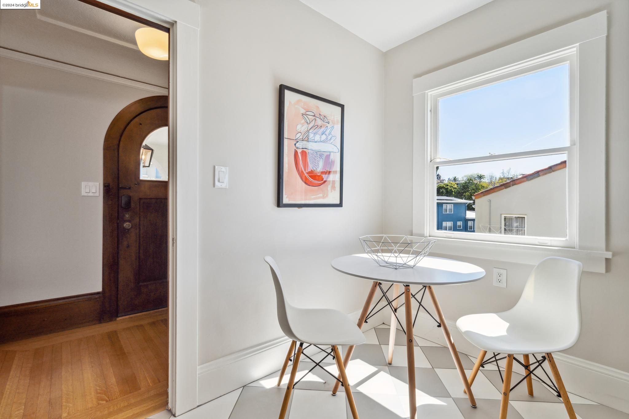 Detail Gallery Image 11 of 37 For 717 Prospect Ave, Oakland,  CA 94610 - 3 Beds | 1/1 Baths