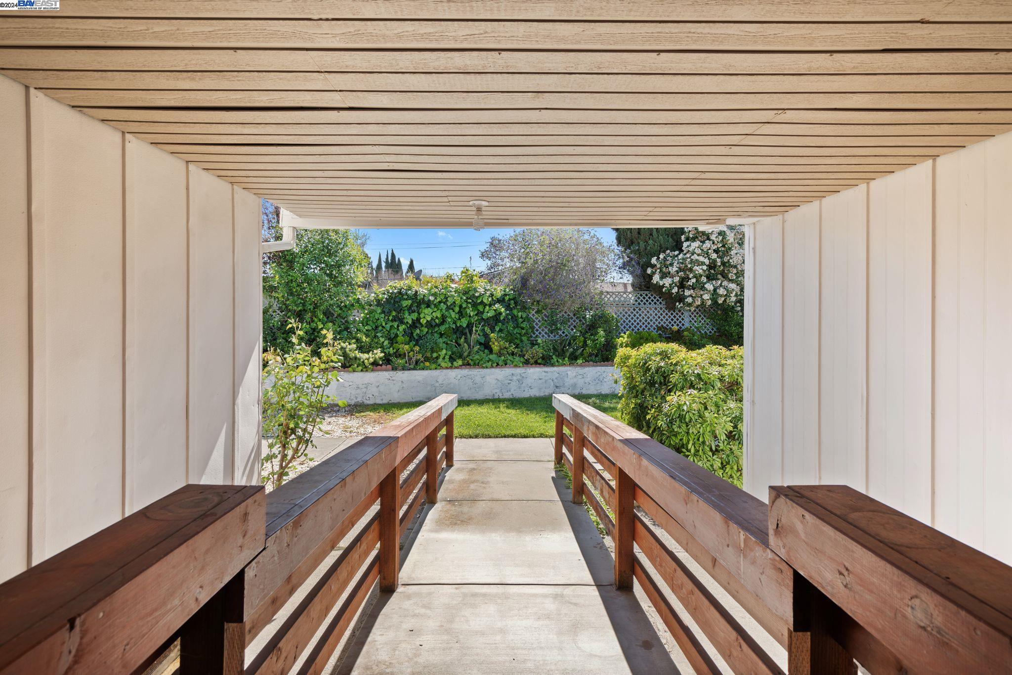 Detail Gallery Image 27 of 35 For 35459 Cleremont Dr, Newark,  CA 94560 - 5 Beds | 2 Baths