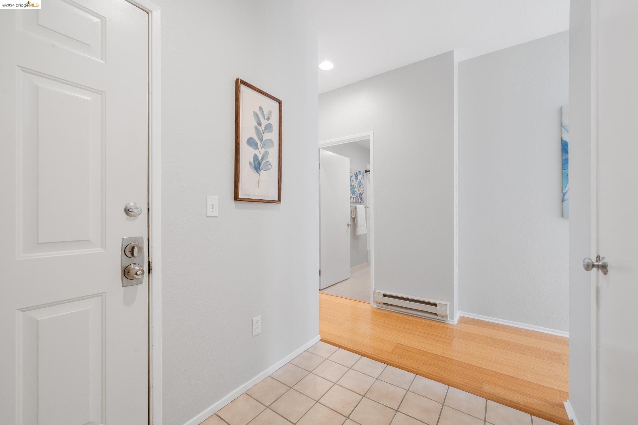 Detail Gallery Image 4 of 37 For 49 Bayside Ct, Richmond,  CA 94804 - 1 Beds | 1 Baths