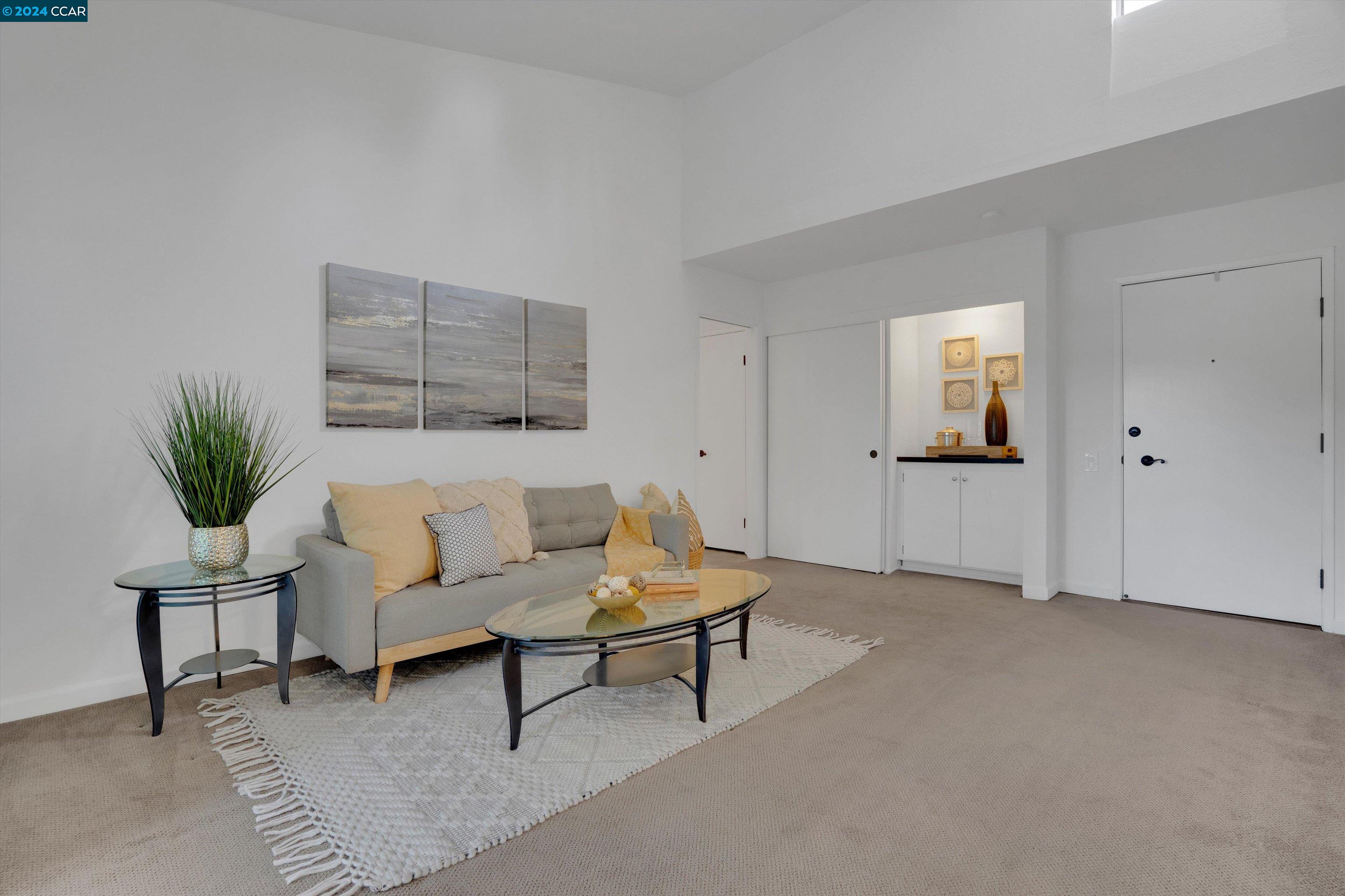 Detail Gallery Image 2 of 27 For 1240 Walker Ave #303,  Walnut Creek,  CA 94596-4863 - 1 Beds | 1 Baths