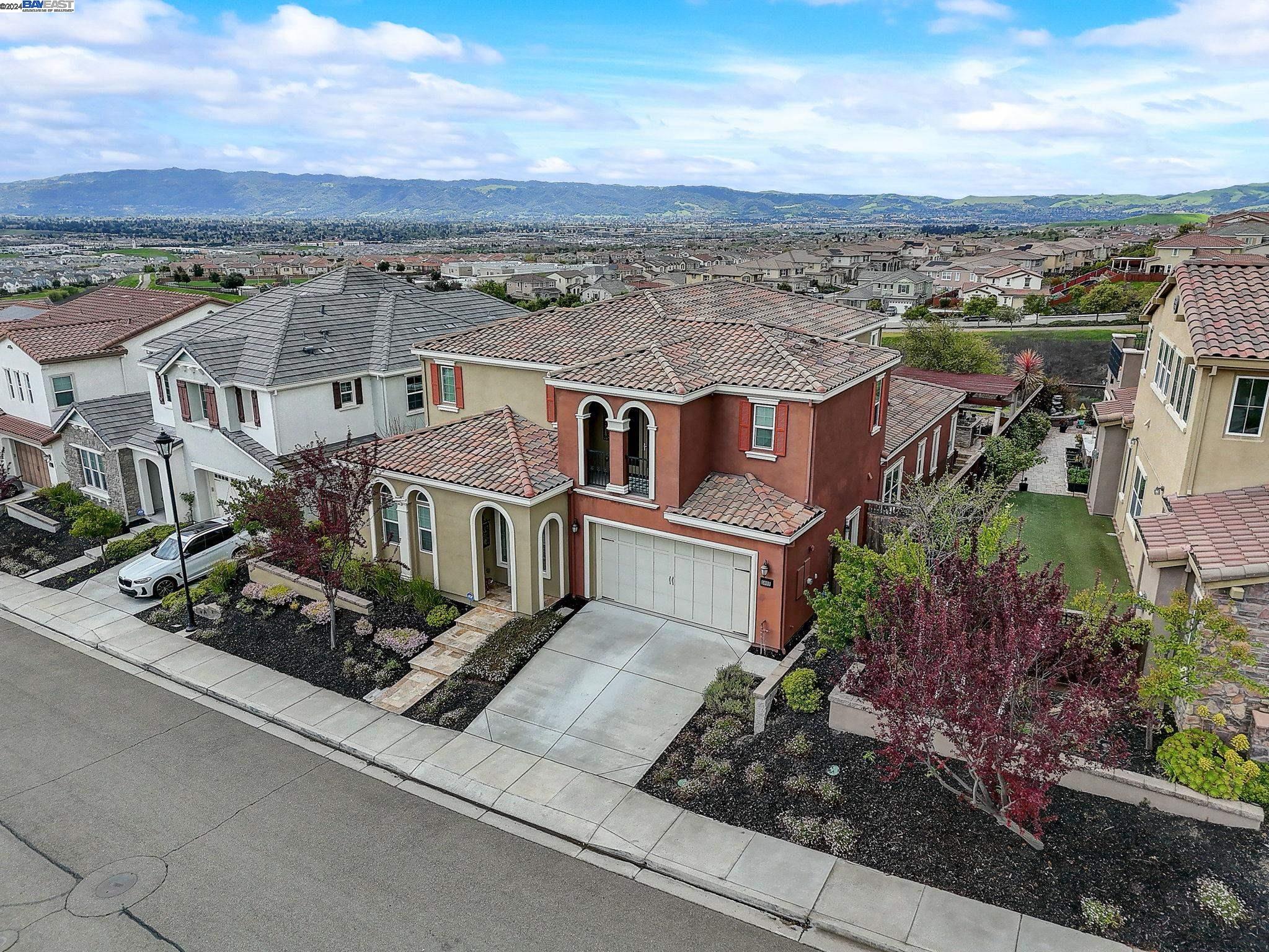 Detail Gallery Image 16 of 48 For 5008 Volterra Ct, Dublin,  CA 94568 - 4 Beds | 4/1 Baths