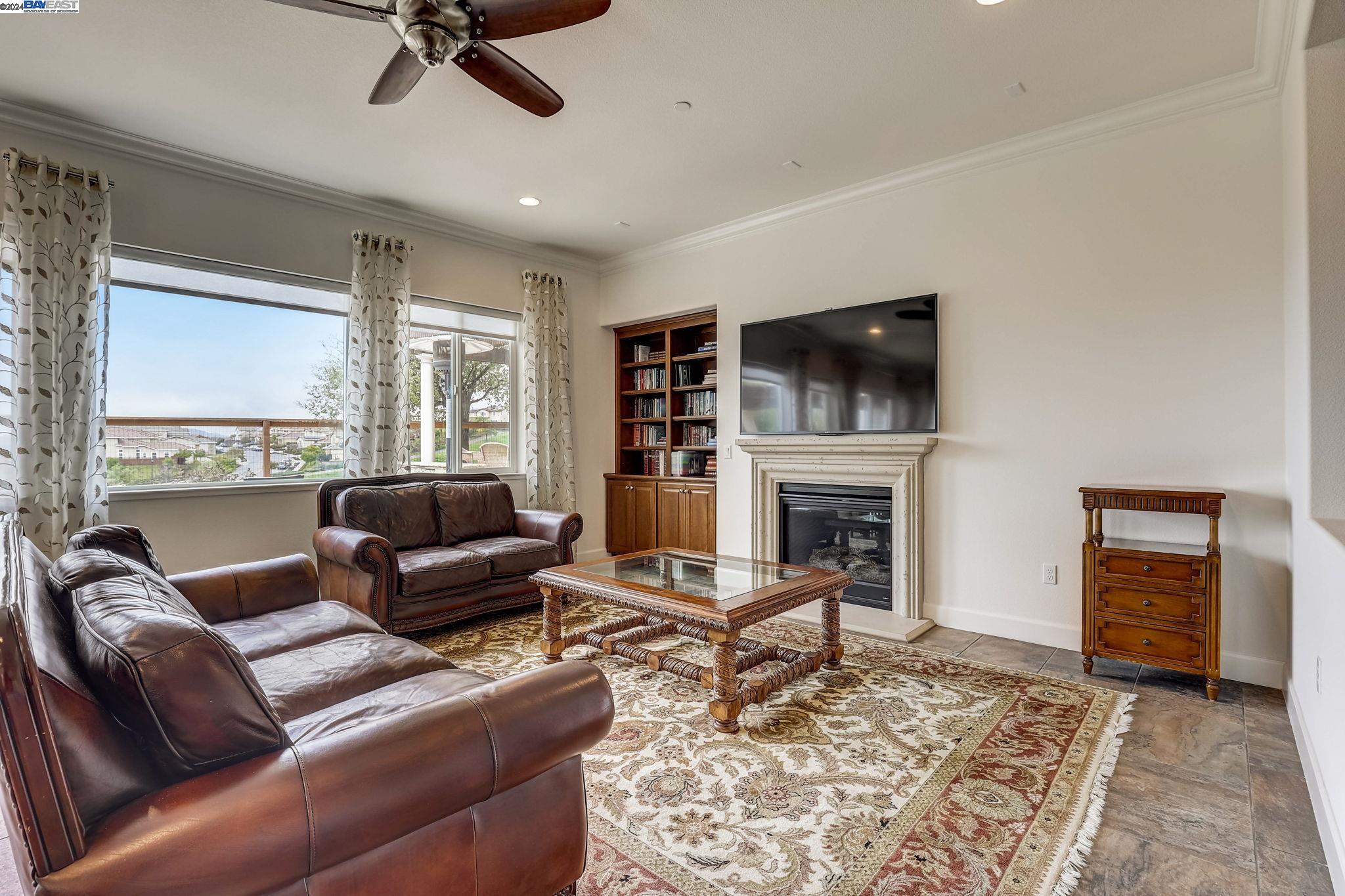 Detail Gallery Image 20 of 40 For 5008 Volterra Ct, Dublin,  CA 94568 - 4 Beds | 4/1 Baths
