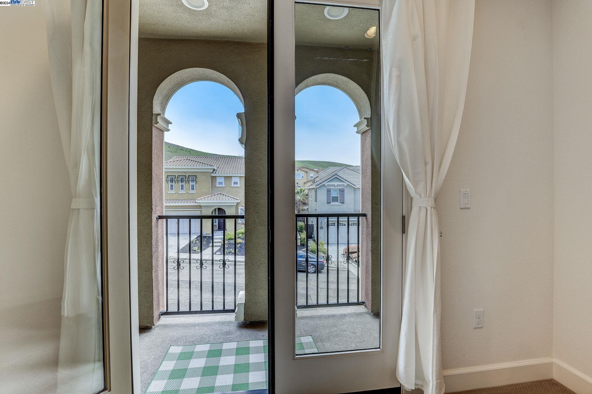 Detail Gallery Image 30 of 40 For 5008 Volterra Ct, Dublin,  CA 94568 - 4 Beds | 4/1 Baths