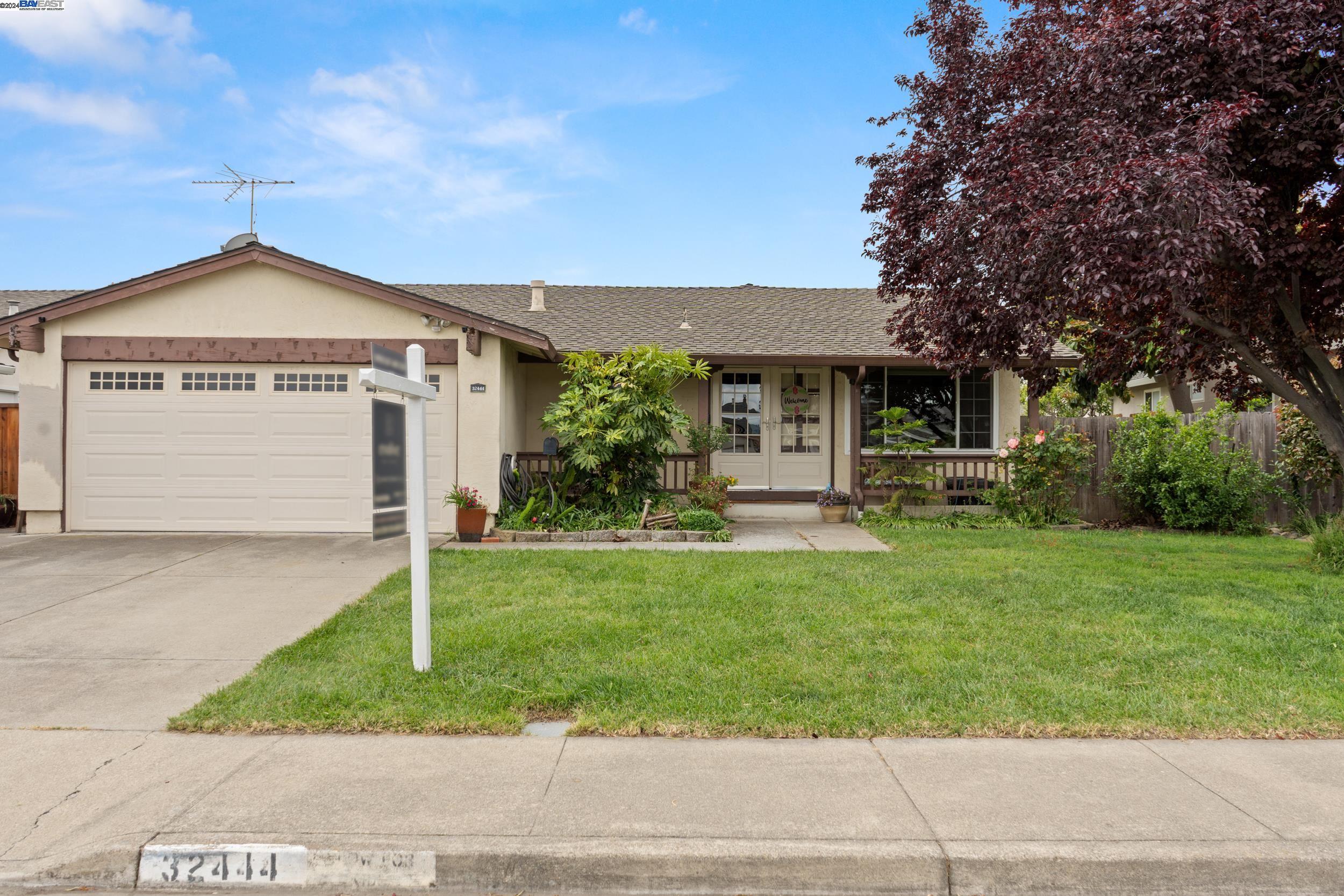 Detail Gallery Image 1 of 1 For 32444 Elizabeth Way, Union City,  CA 94587 - 3 Beds | 2 Baths