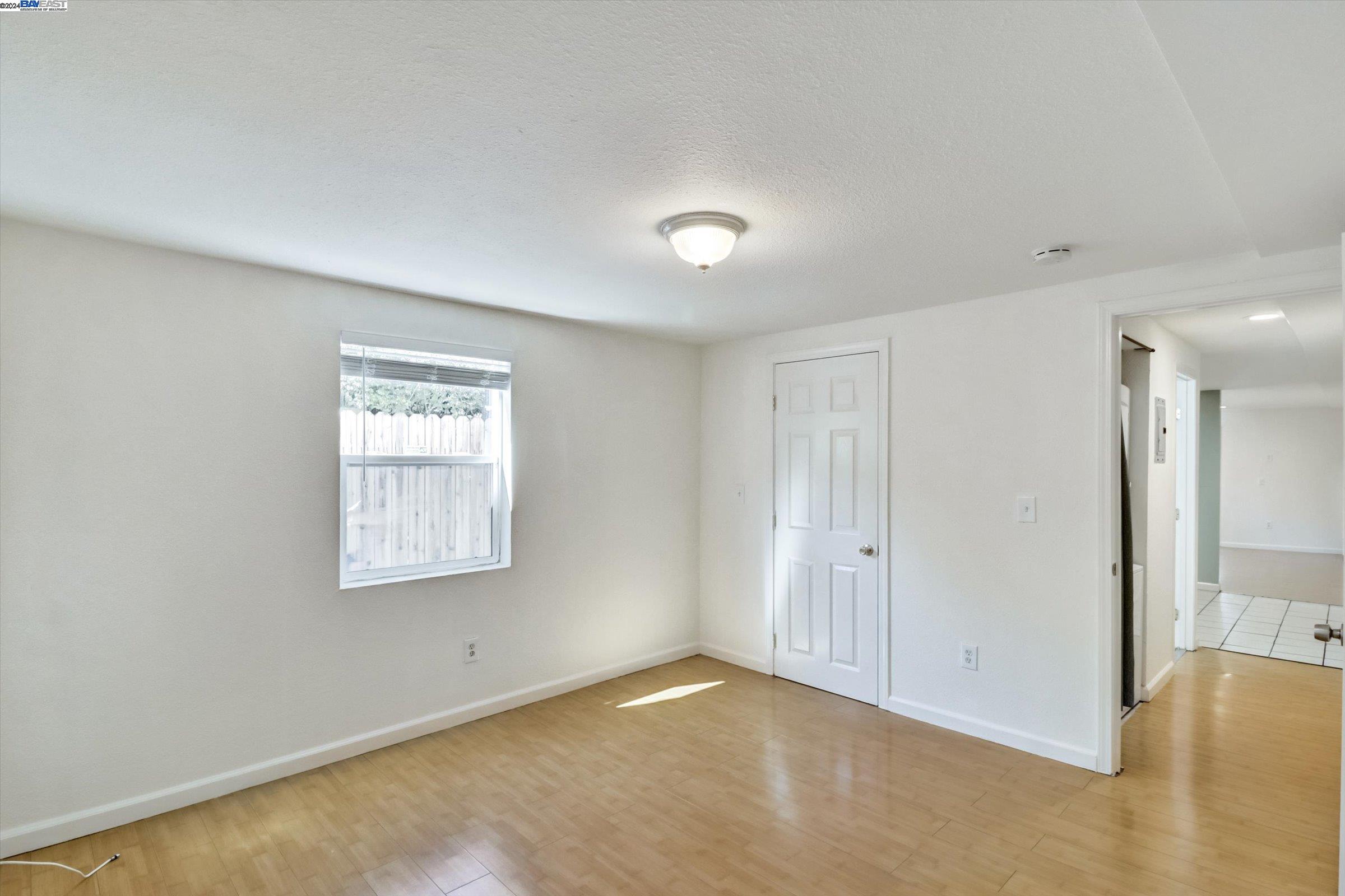 Detail Gallery Image 16 of 26 For 3310 Adeline St, Oakland,  CA 94608 - 2 Beds | 1 Baths