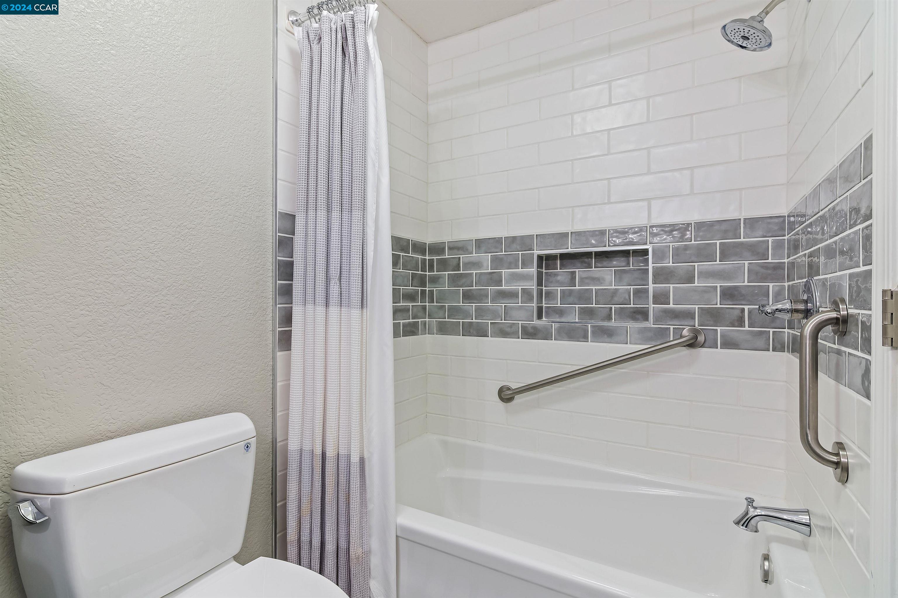 Detail Gallery Image 24 of 35 For 330 Alamo Square, Alamo,  CA 94507 - 2 Beds | 2 Baths