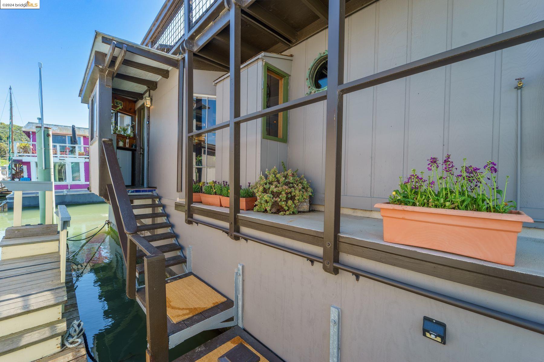 Detail Gallery Image 53 of 58 For 1900 Stenmark Drive Dock 4, Richmond,  CA 94807 - 1 Beds | 2 Baths