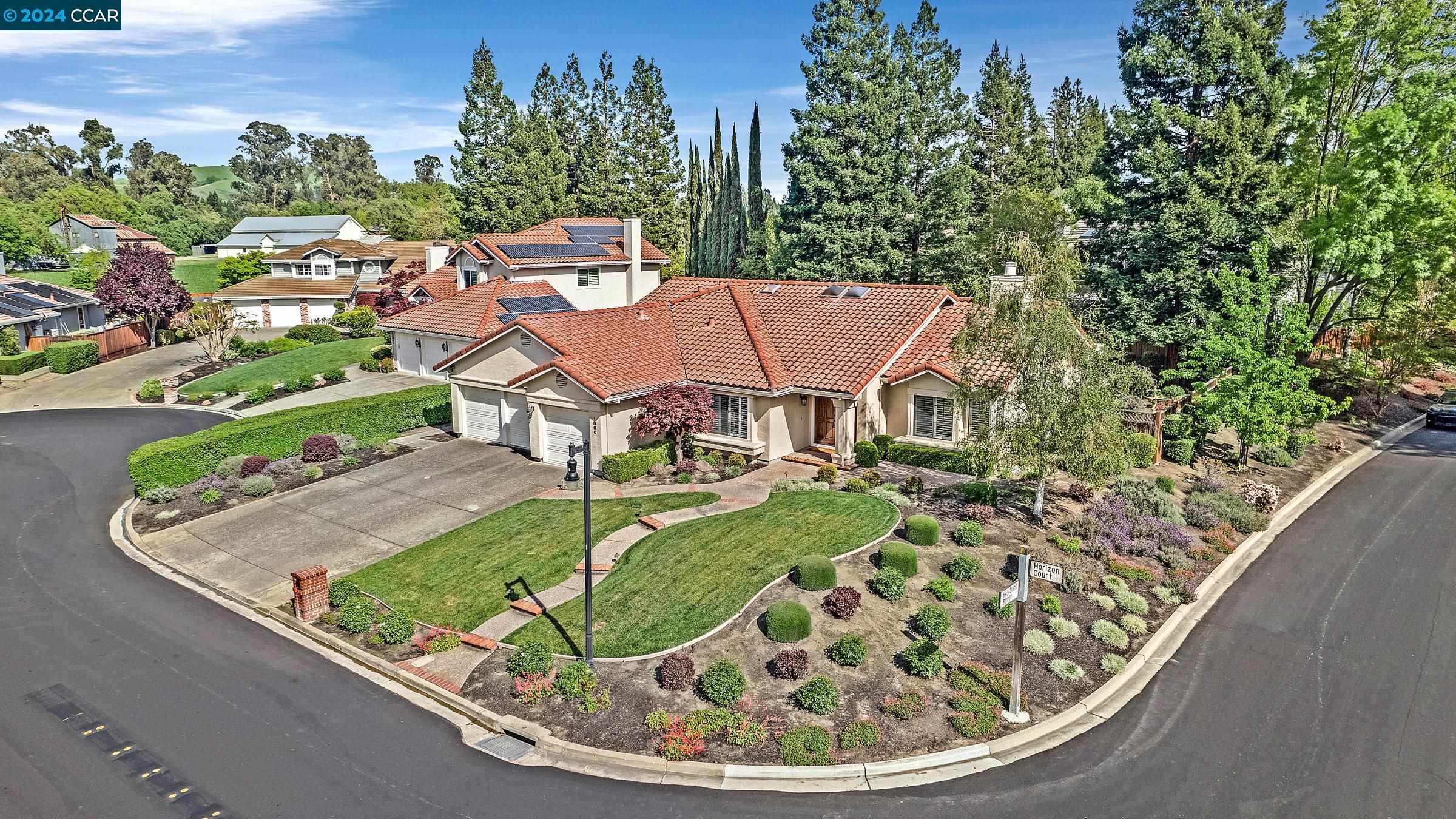 Detail Gallery Image 1 of 36 For 1000 Horizon Ct, Danville,  CA 94506 - 3 Beds | 2 Baths
