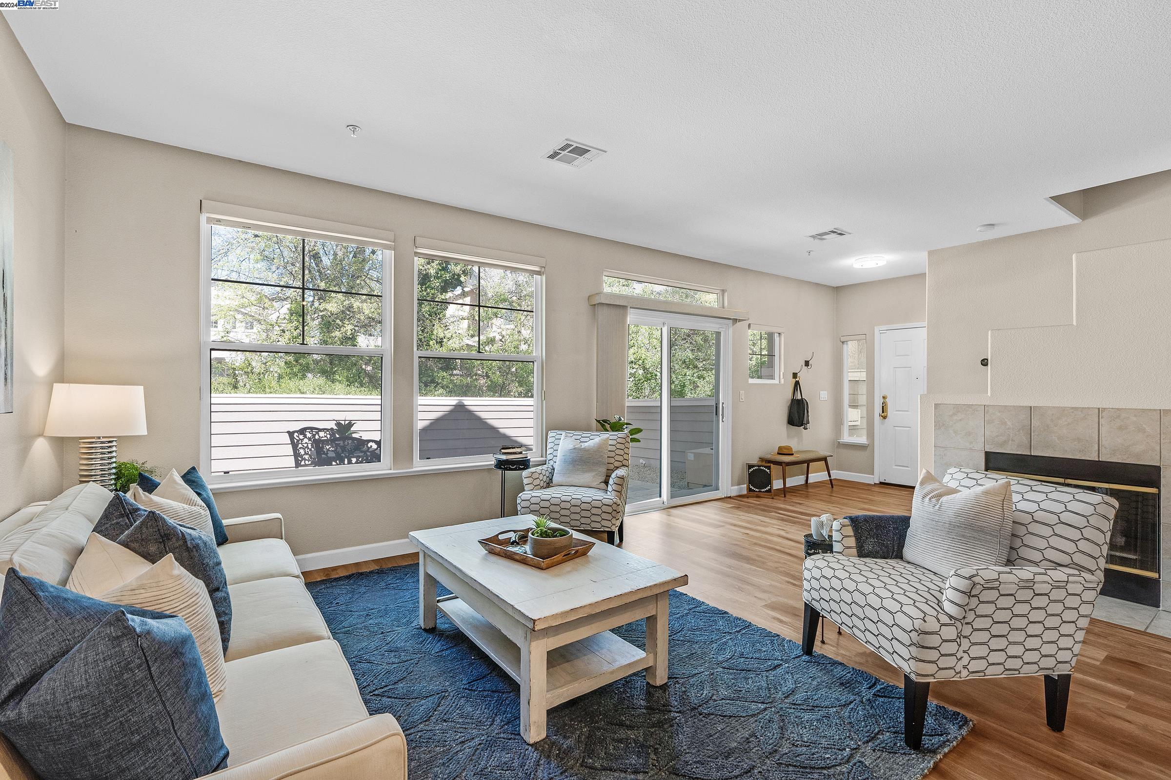 Detail Gallery Image 1 of 1 For 2330 Whitetail Lane, San Ramon,  CA 94583 - 2 Beds | 2/1 Baths