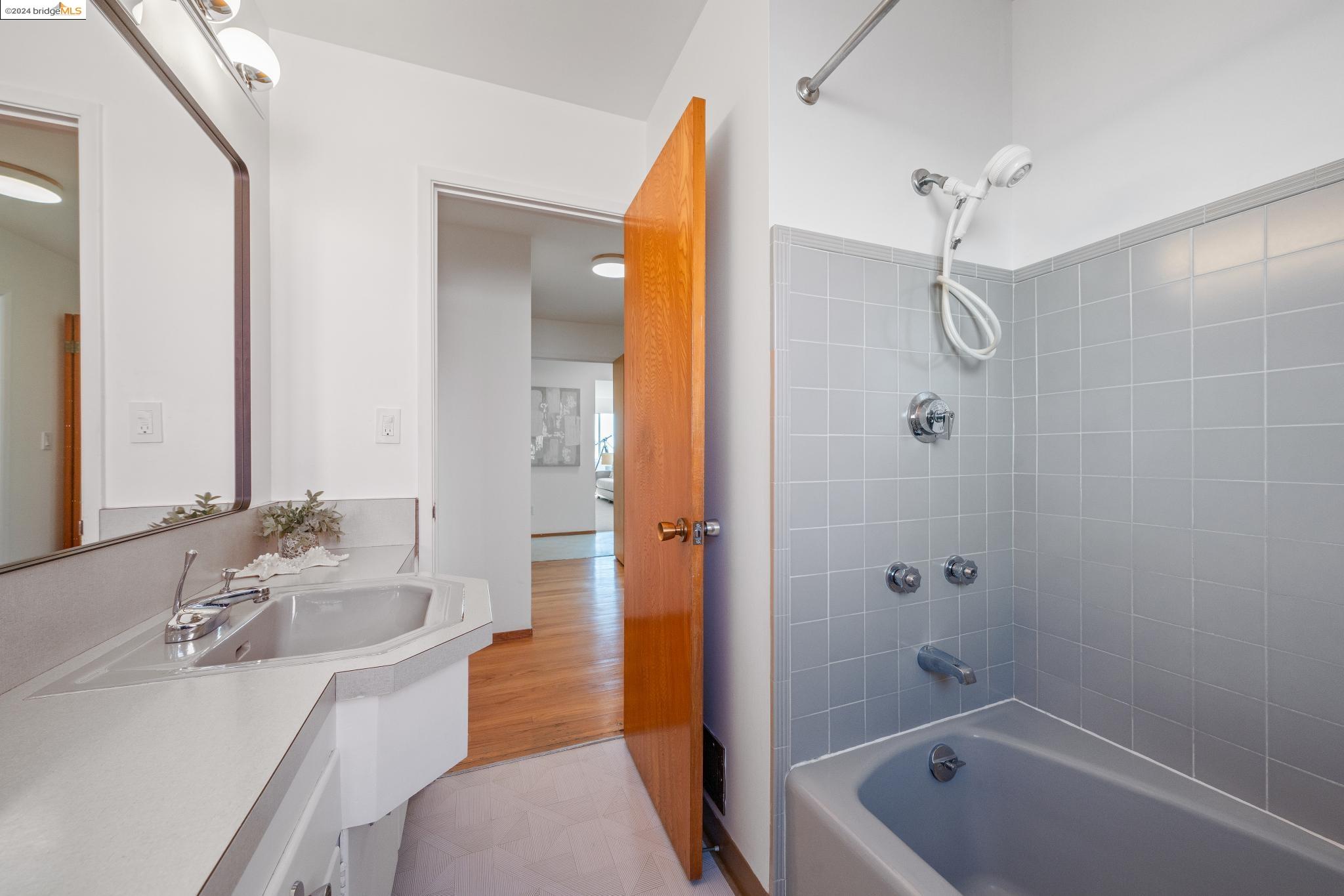 Detail Gallery Image 40 of 60 For 4136 Rhoda Avenue, Oakland,  CA 94602 - 3 Beds | 2 Baths