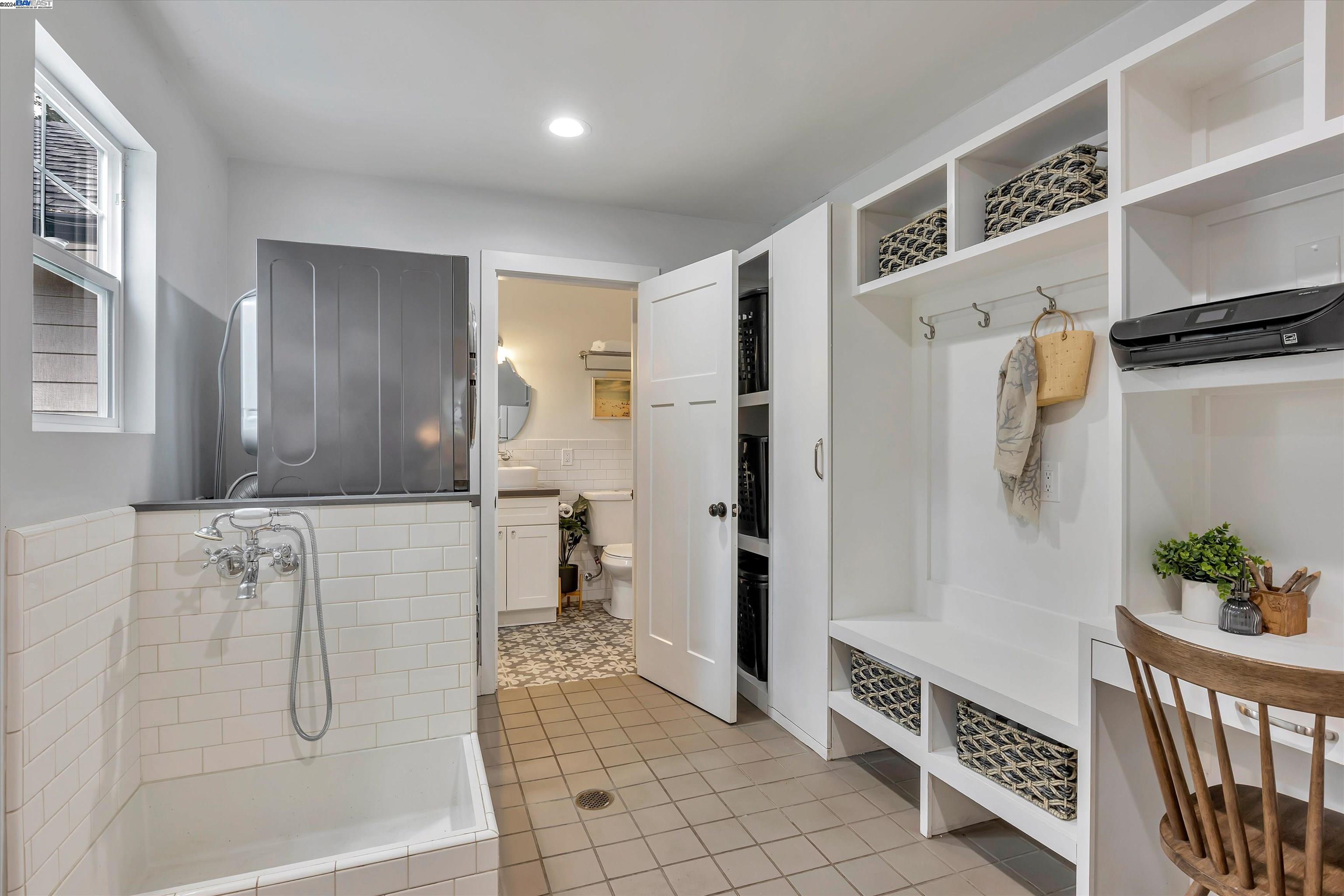 Detail Gallery Image 11 of 43 For 2727 Danville Blvd, Alamo,  CA 94507 - 5 Beds | 5/1 Baths