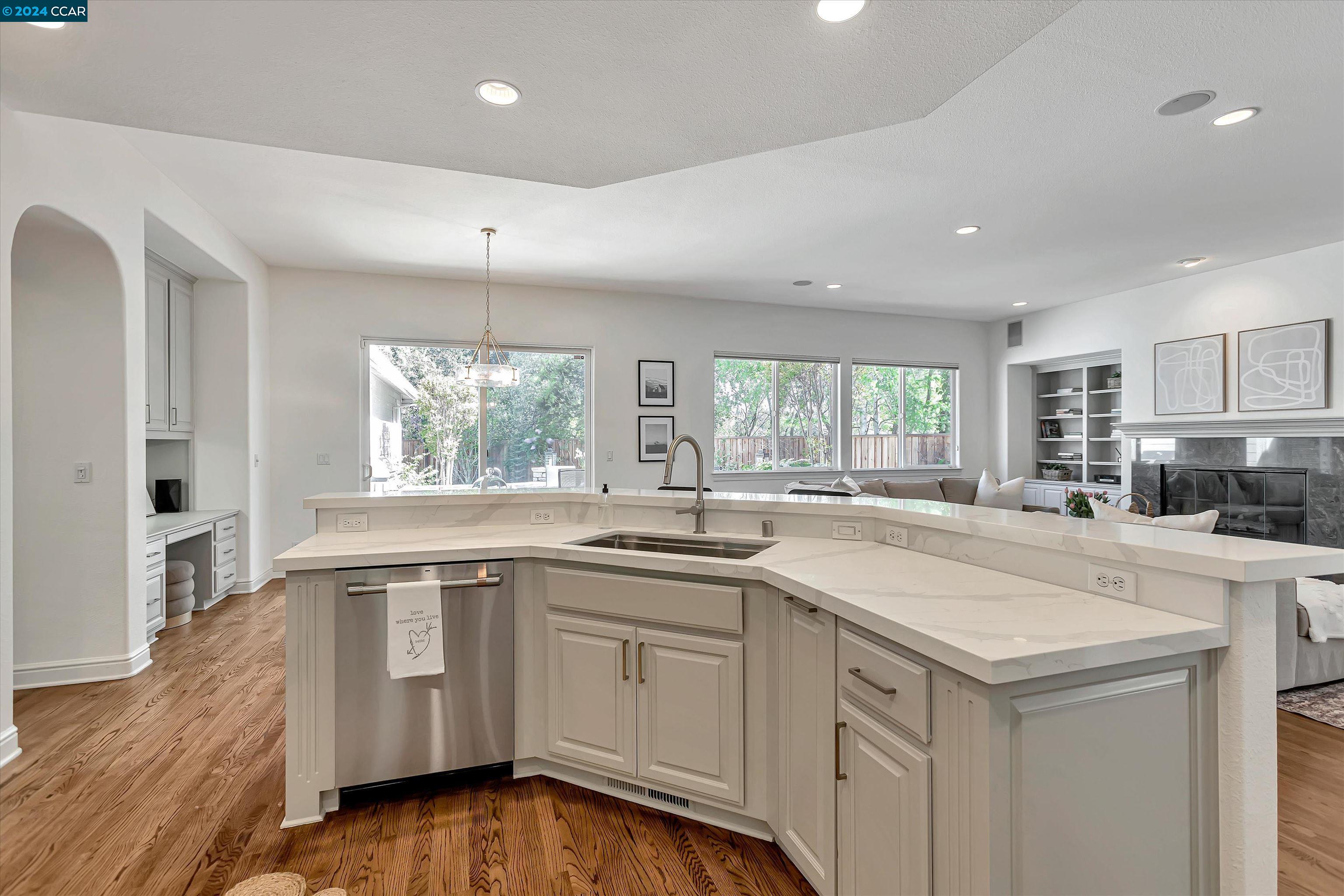 Detail Gallery Image 12 of 42 For 50 Corte Maria, Moraga,  CA 94556 - 4 Beds | 2/1 Baths