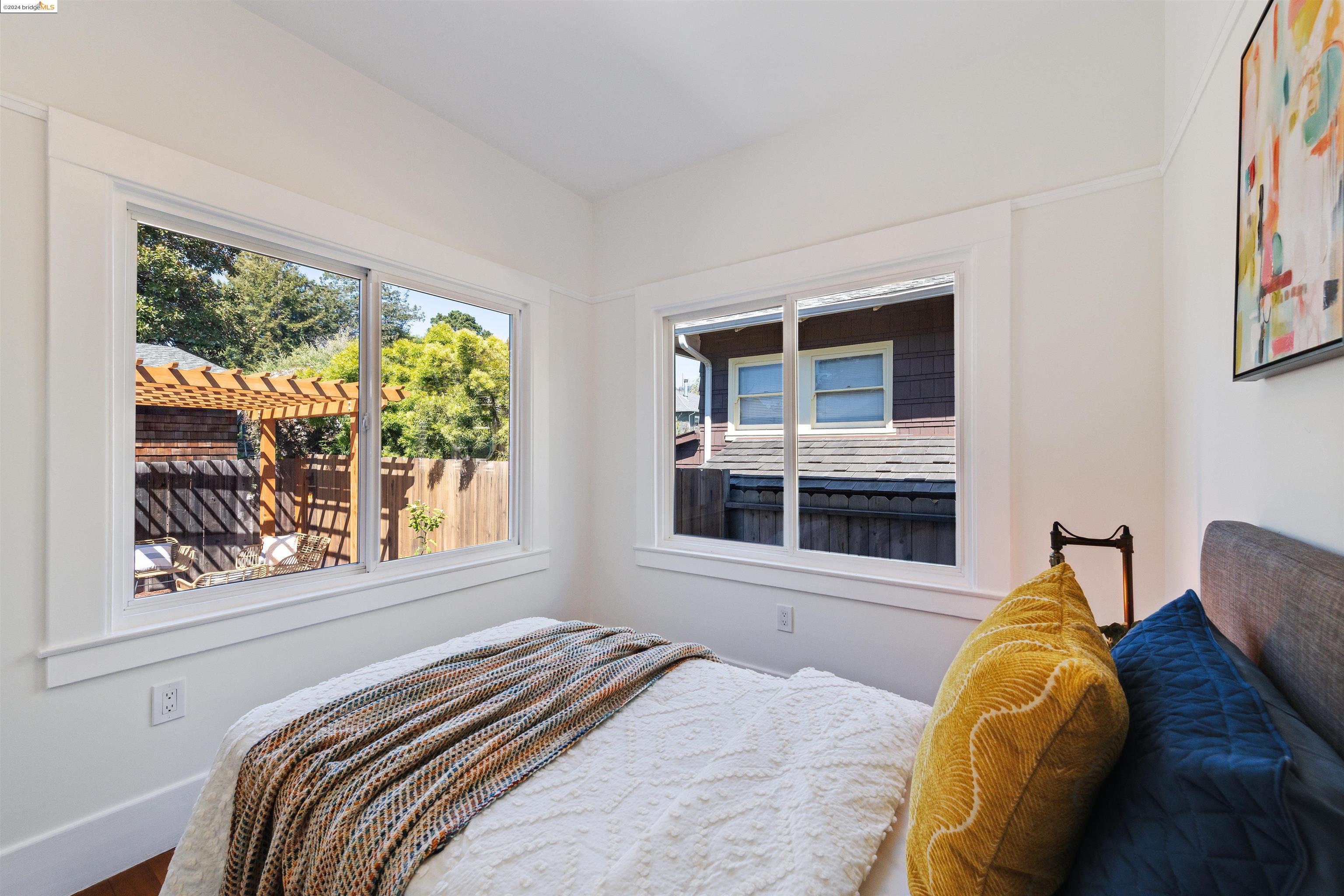 Detail Gallery Image 23 of 41 For 1829 Channing Way, Berkeley,  CA 94702 - 3 Beds | 2 Baths