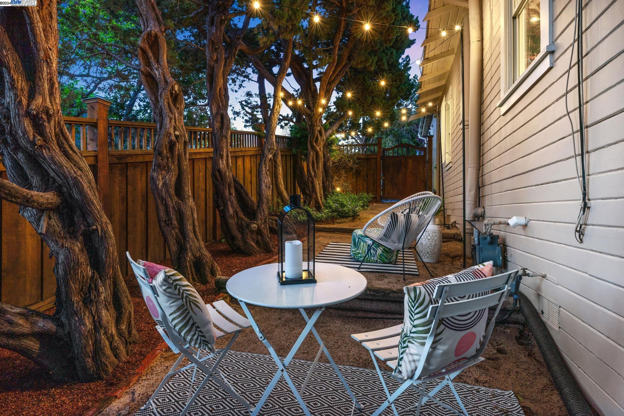 Detail Gallery Image 31 of 32 For 2720 Madeline Street, Oakland,  CA 94602 - 2 Beds | 1 Baths