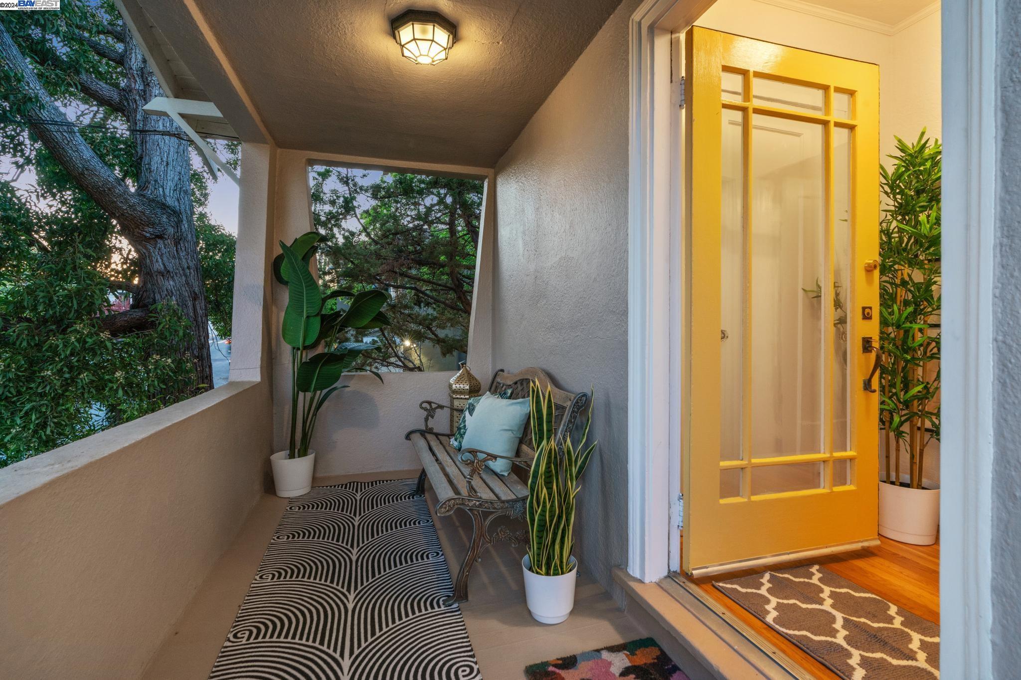 Detail Gallery Image 6 of 32 For 2720 Madeline Street, Oakland,  CA 94602 - 2 Beds | 1 Baths