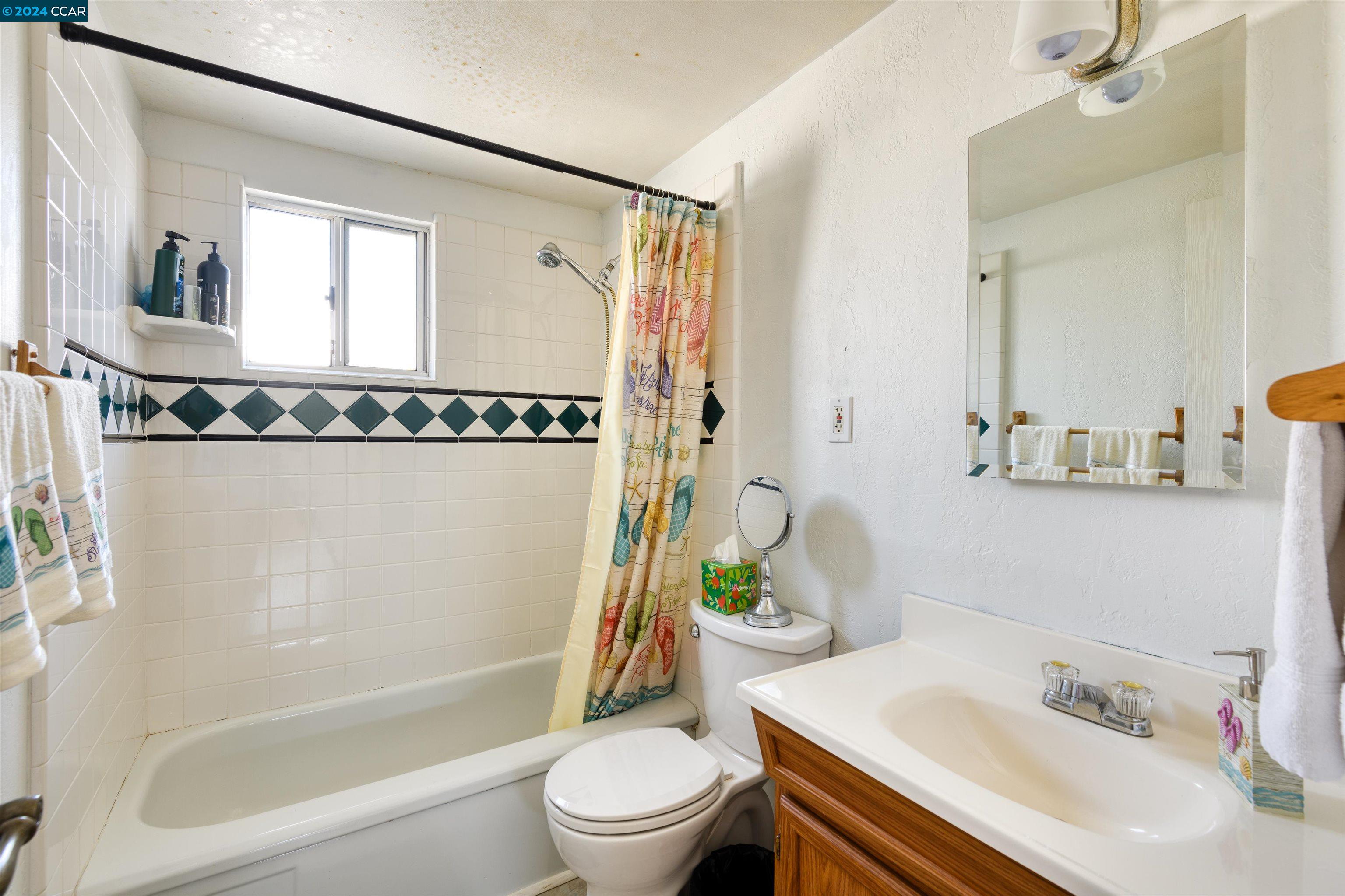 Detail Gallery Image 26 of 34 For 27708 Orlando Ave, Hayward,  CA 94545 - 3 Beds | 2 Baths