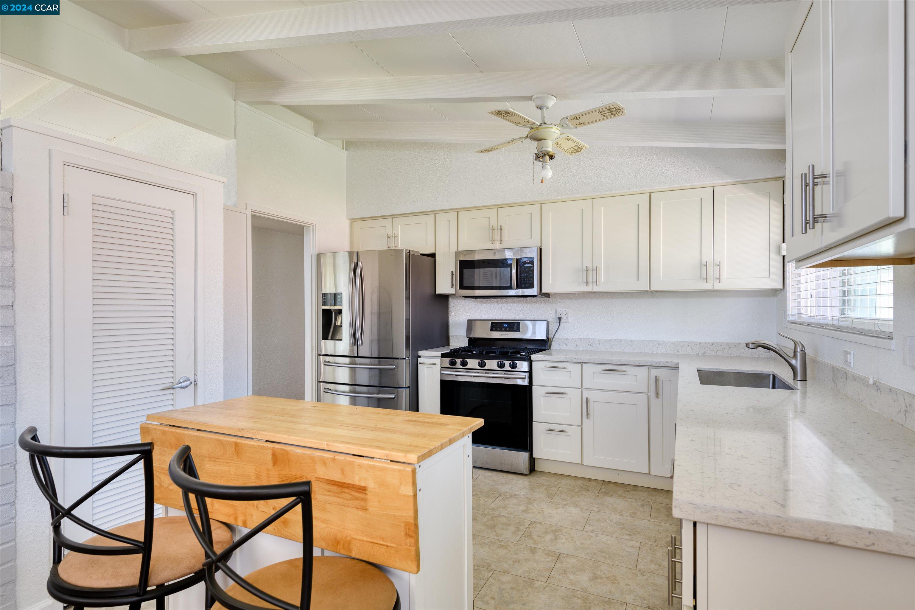 Detail Gallery Image 9 of 34 For 27708 Orlando Ave, Hayward,  CA 94545 - 3 Beds | 2 Baths