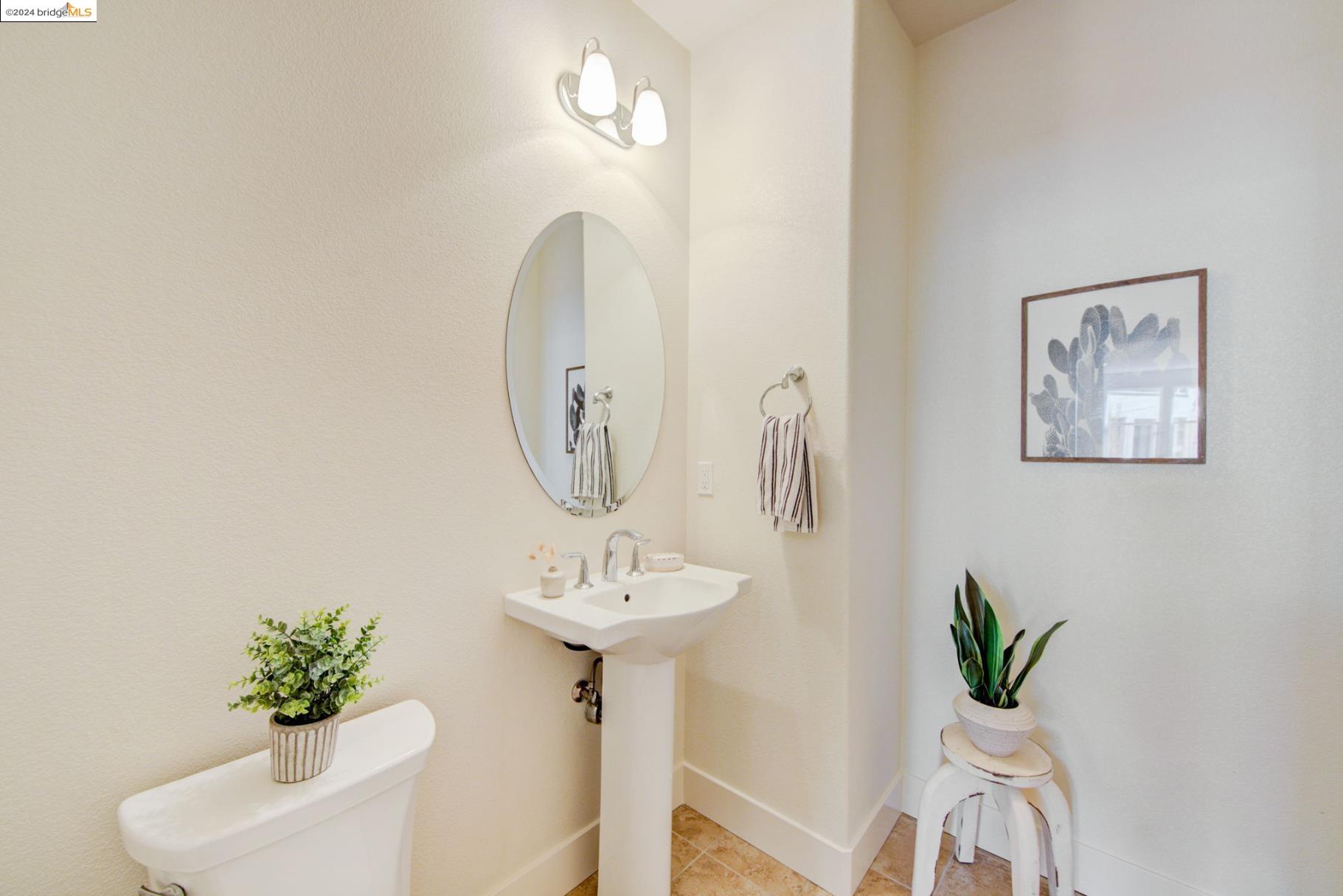 Detail Gallery Image 15 of 40 For 2777 5th St, Alameda,  CA 94501 - 2 Beds | 2/1 Baths
