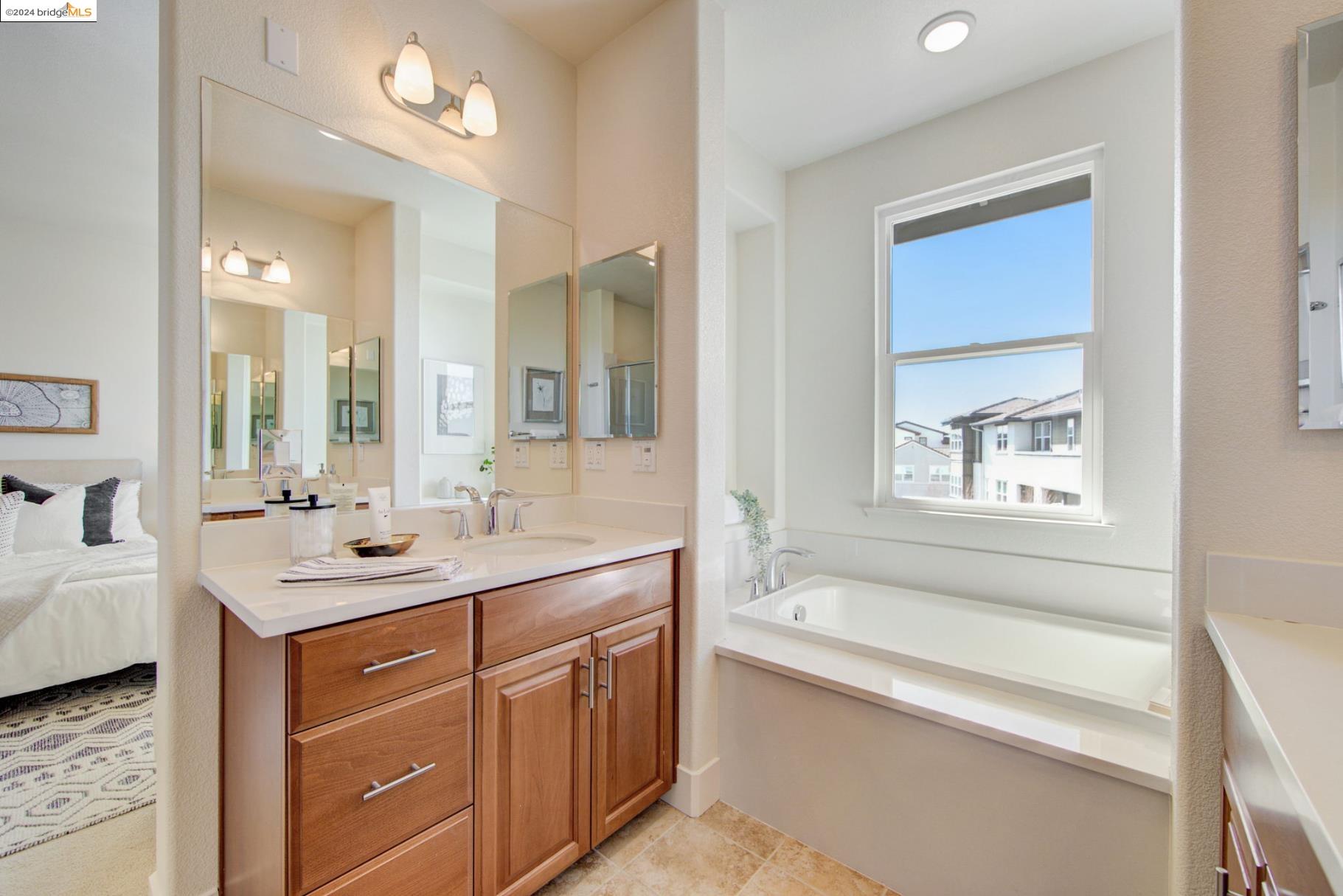 Detail Gallery Image 22 of 40 For 2777 5th St, Alameda,  CA 94501 - 2 Beds | 2/1 Baths
