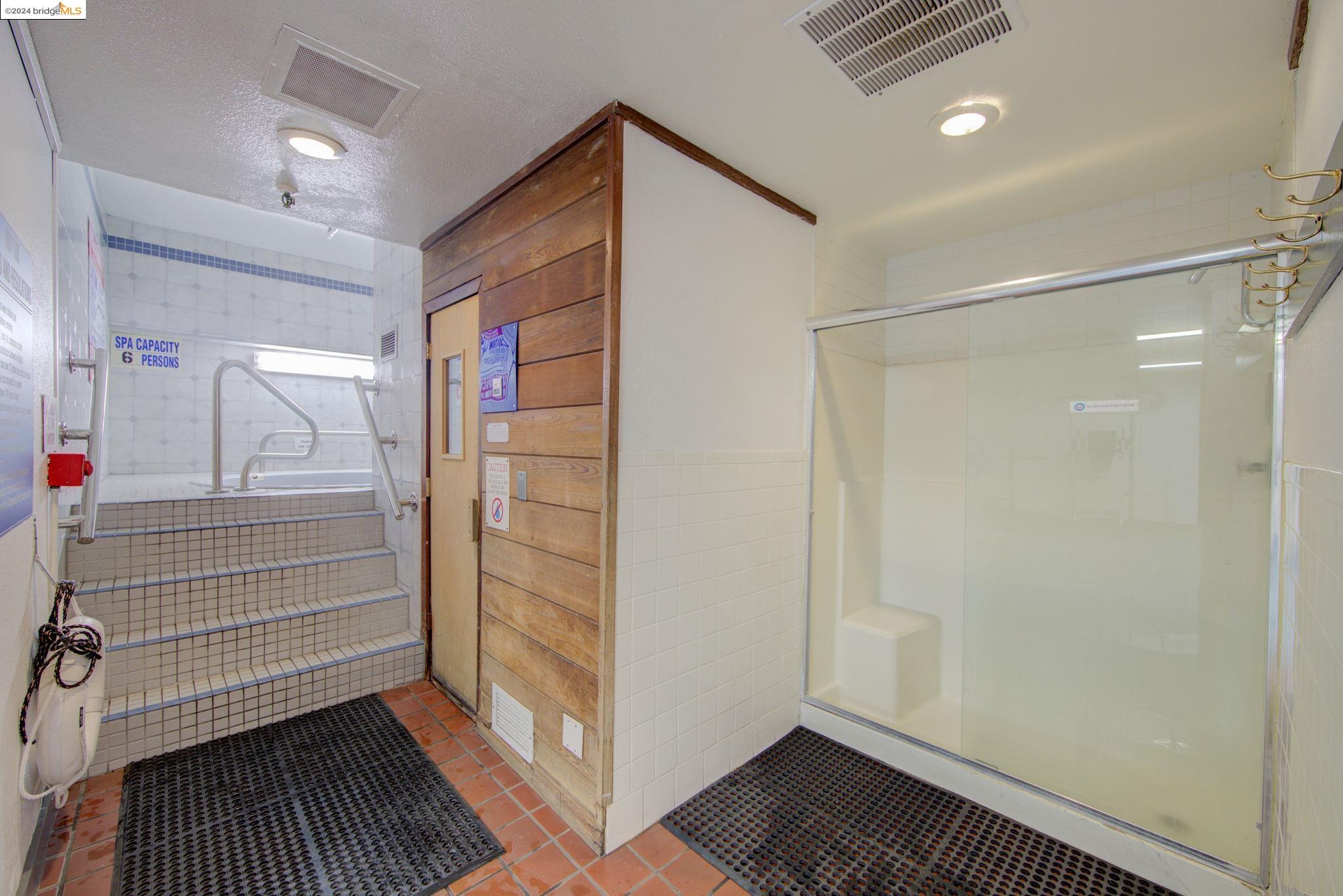 Detail Gallery Image 24 of 60 For 555 Pierce St #626,  Albany,  CA 94706 - 1 Beds | 1 Baths