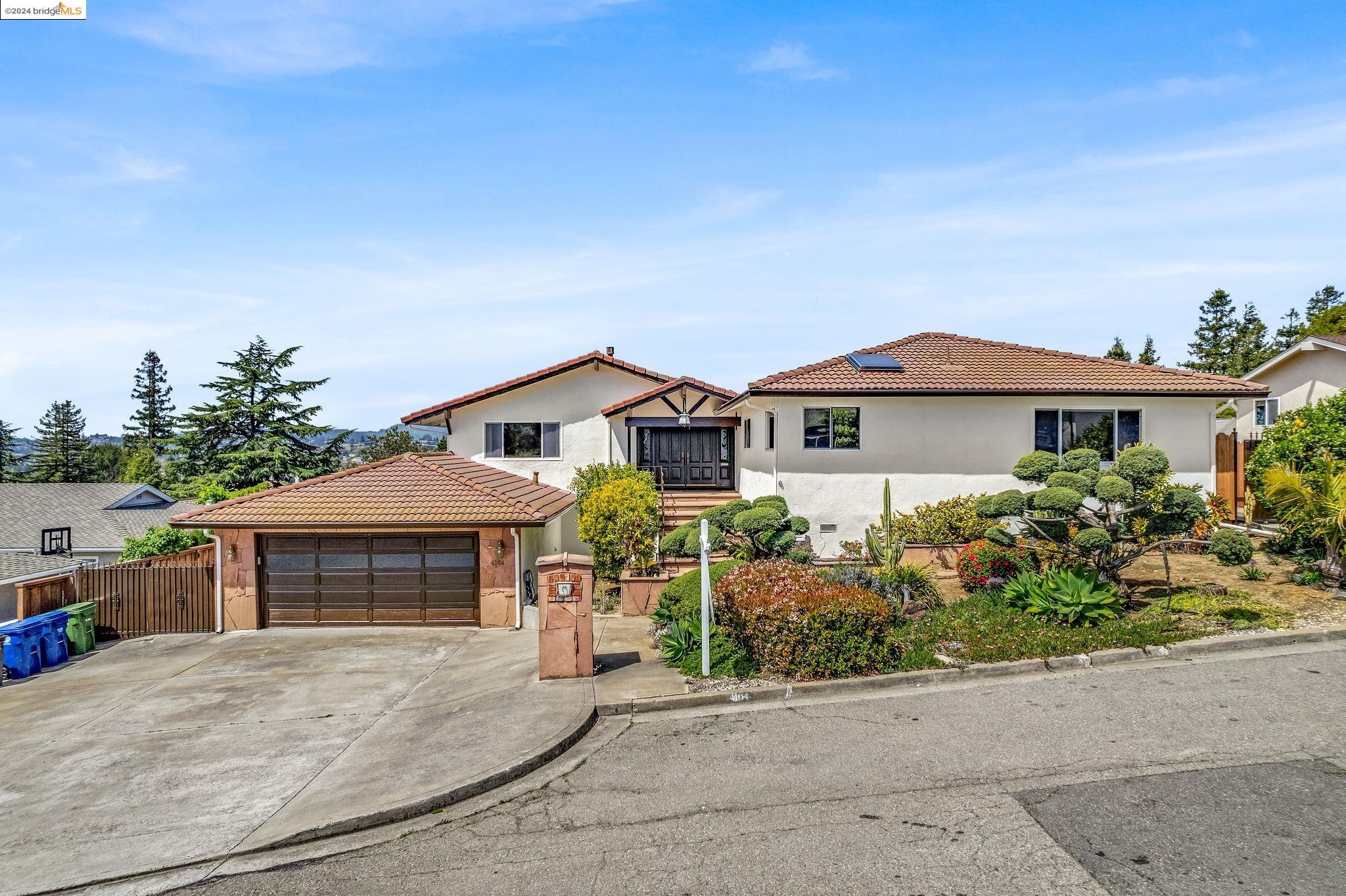 Detail Gallery Image 1 of 1 For 4164 High Ridge Pl, Castro Valley,  CA 94552-4927 - 4 Beds | 2/1 Baths