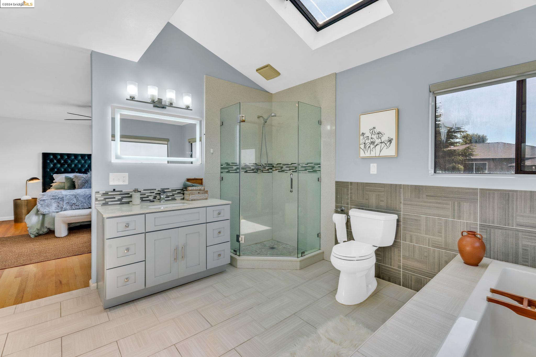 Detail Gallery Image 21 of 45 For 4164 High Ridge Pl, Castro Valley,  CA 94552-4927 - 4 Beds | 2/1 Baths