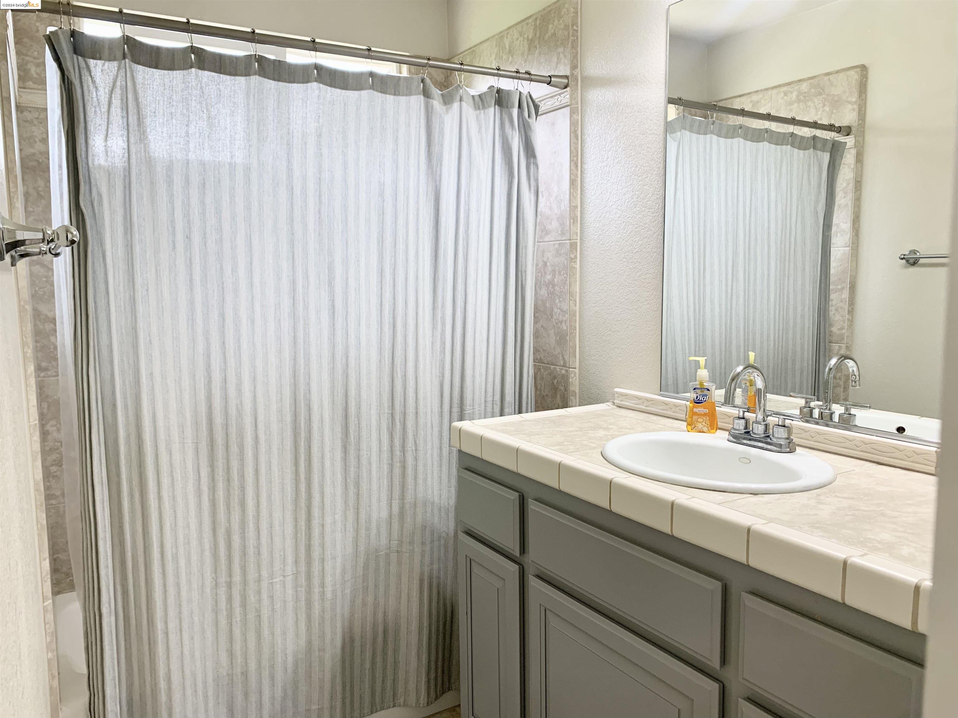 Detail Gallery Image 33 of 40 For 3204 Mayfair, Sacramento,  CA 95864 - 3 Beds | 2/1 Baths
