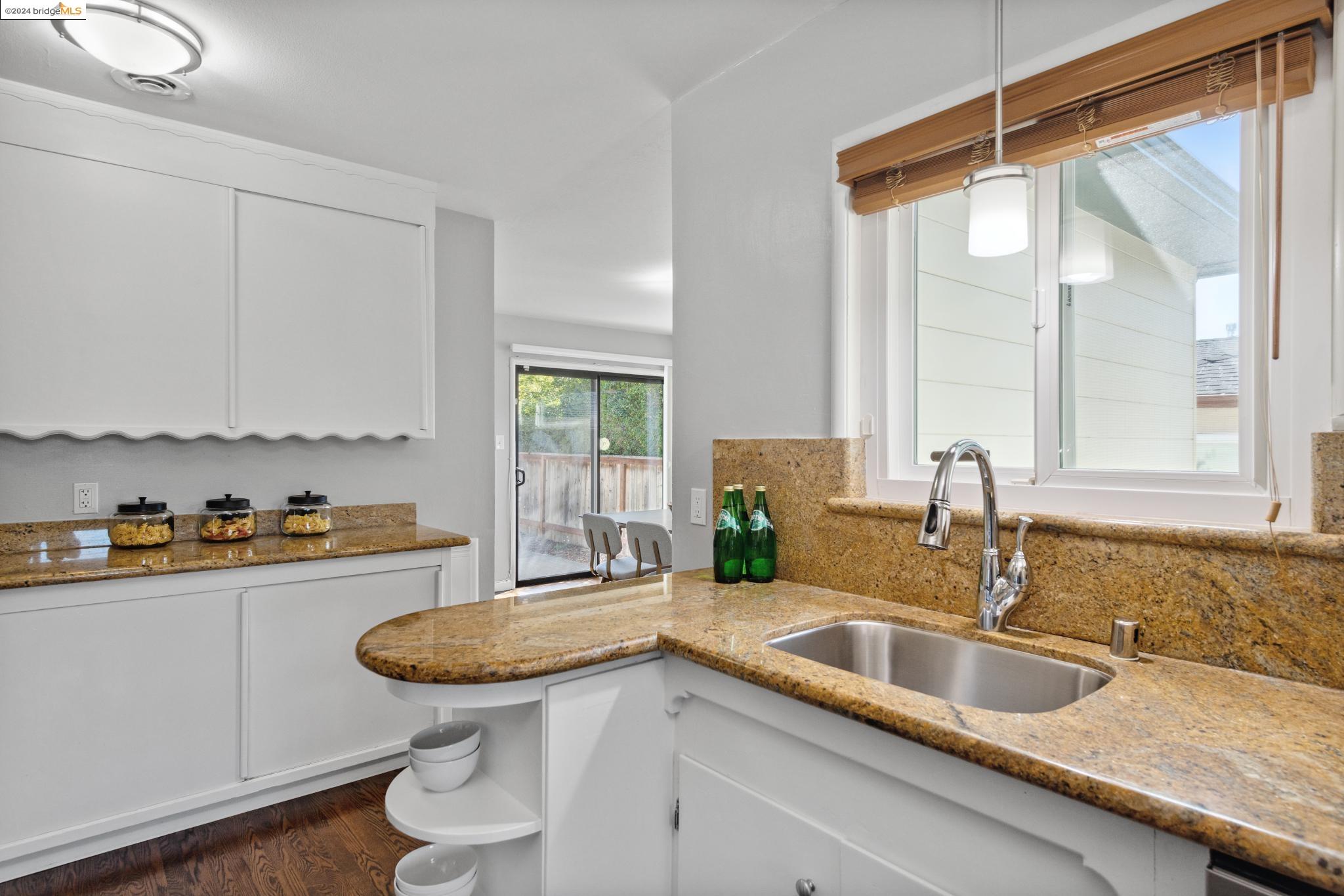 Detail Gallery Image 18 of 44 For 1226 Lawrence St, El Cerrito,  CA 94530 - 3 Beds | 2 Baths